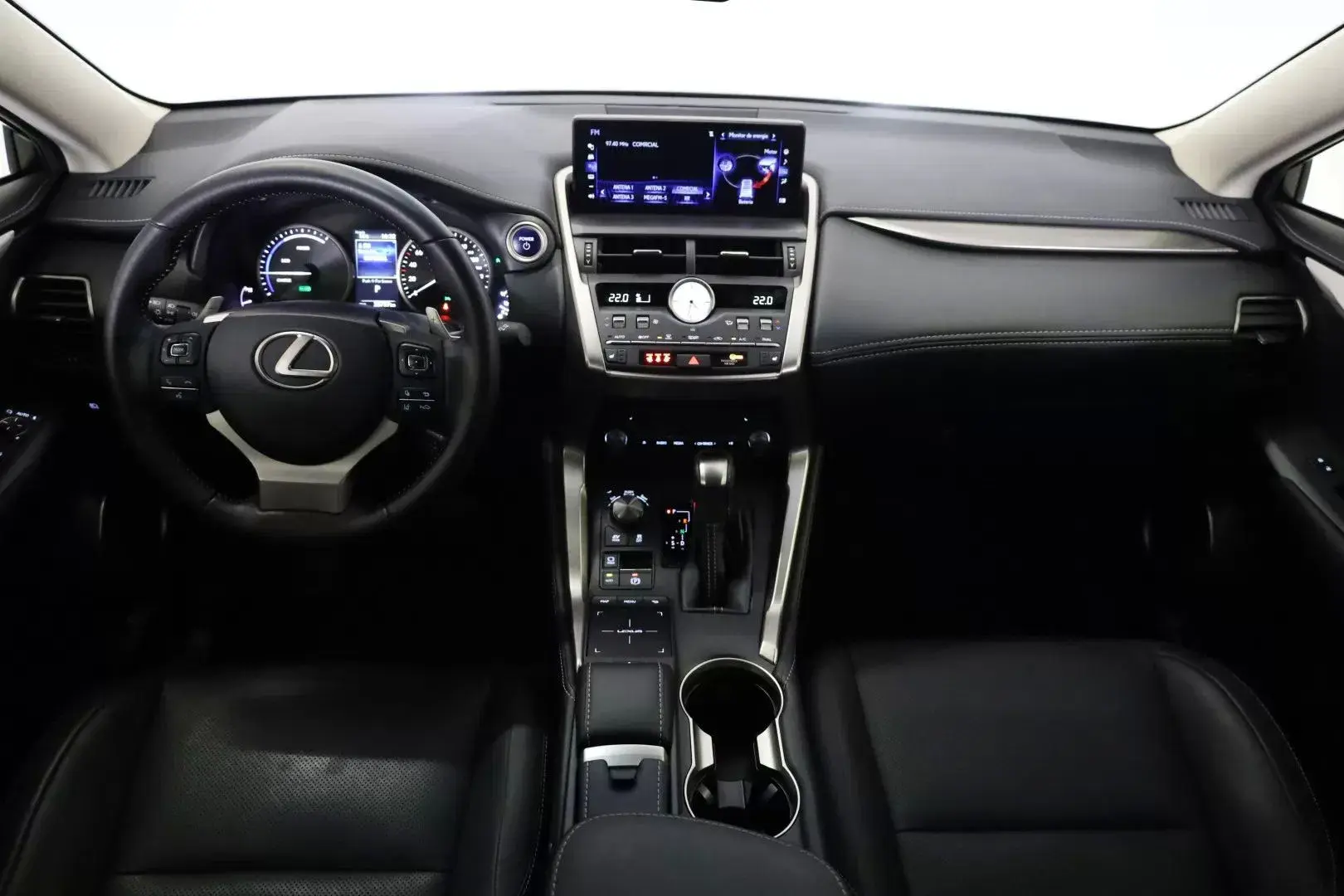 Lexus NX 300h Executive Plus 26