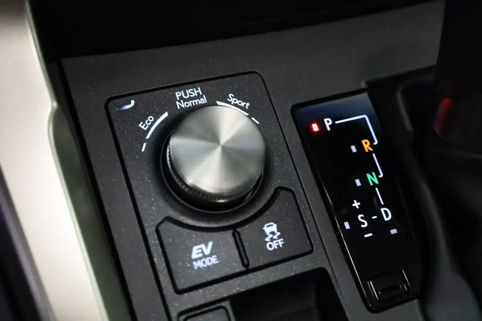 Lexus NX 300h Executive Plus 39