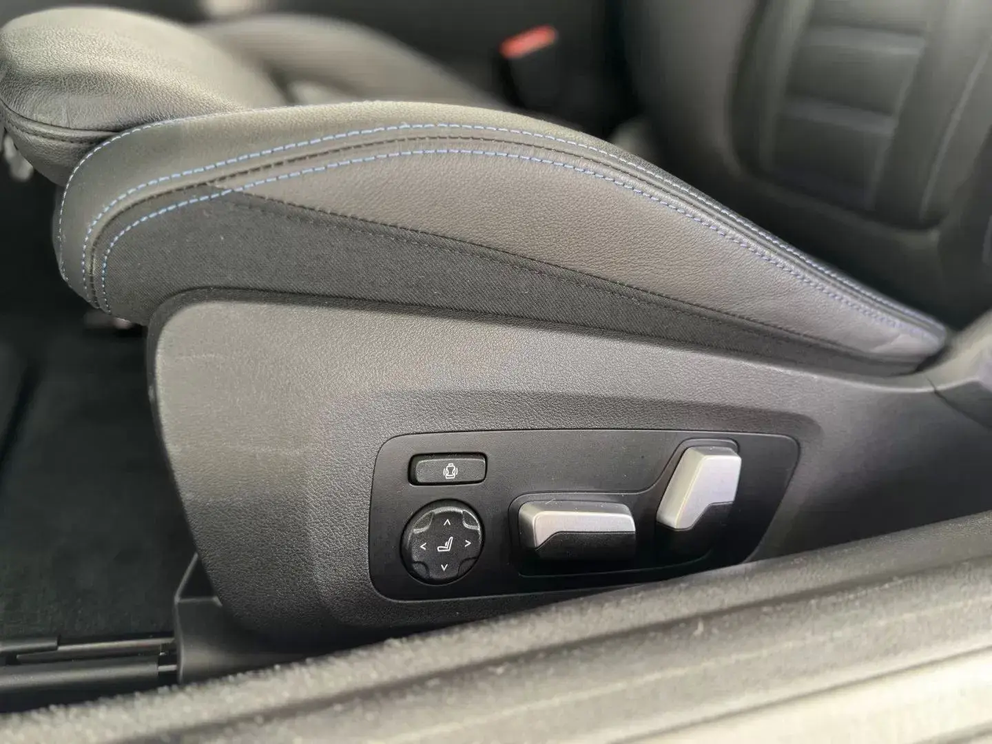 BMW 420 d Pack Desportivo M Auto 27