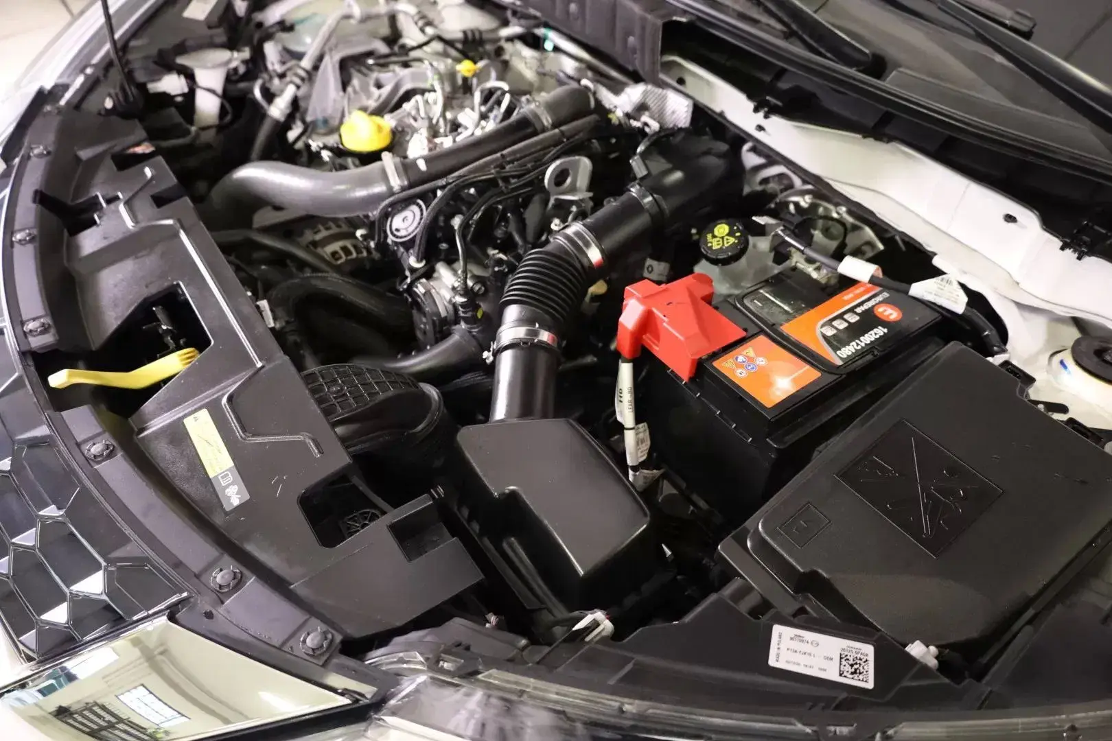 Nissan Juke 1.0 DIG-T Enigma DCT 8