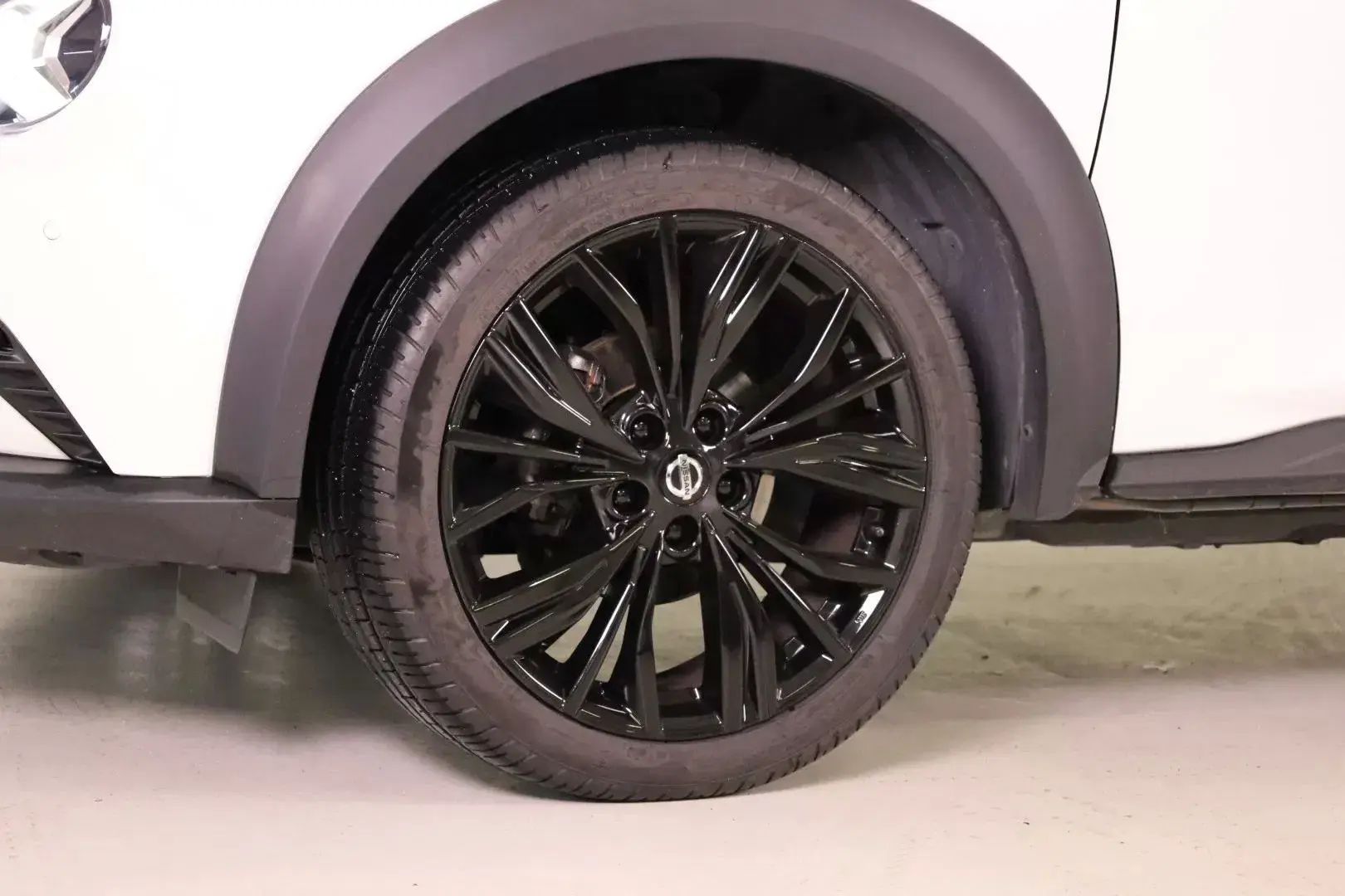 Nissan Juke 1.0 DIG-T Enigma DCT 11