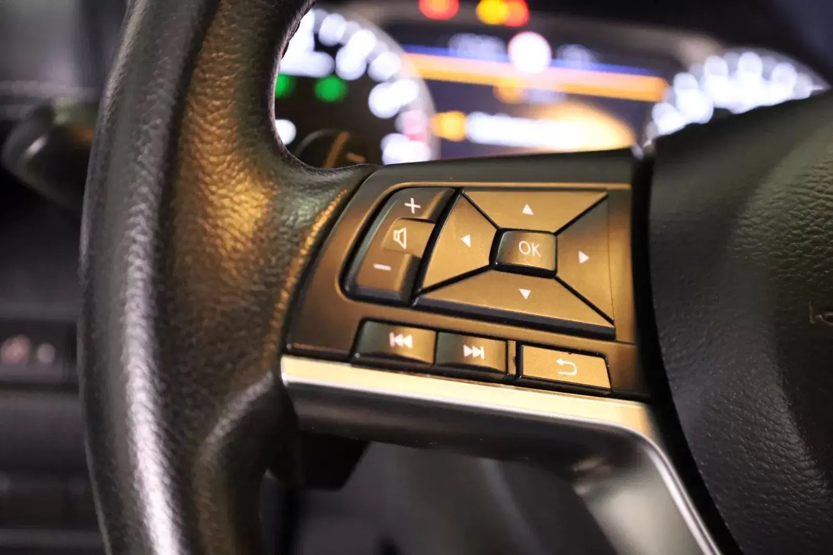 Nissan Juke 1.0 DIG-T Enigma DCT 37