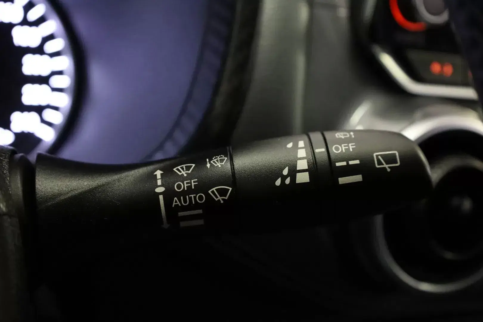 Nissan Juke 1.0 DIG-T Enigma DCT 40