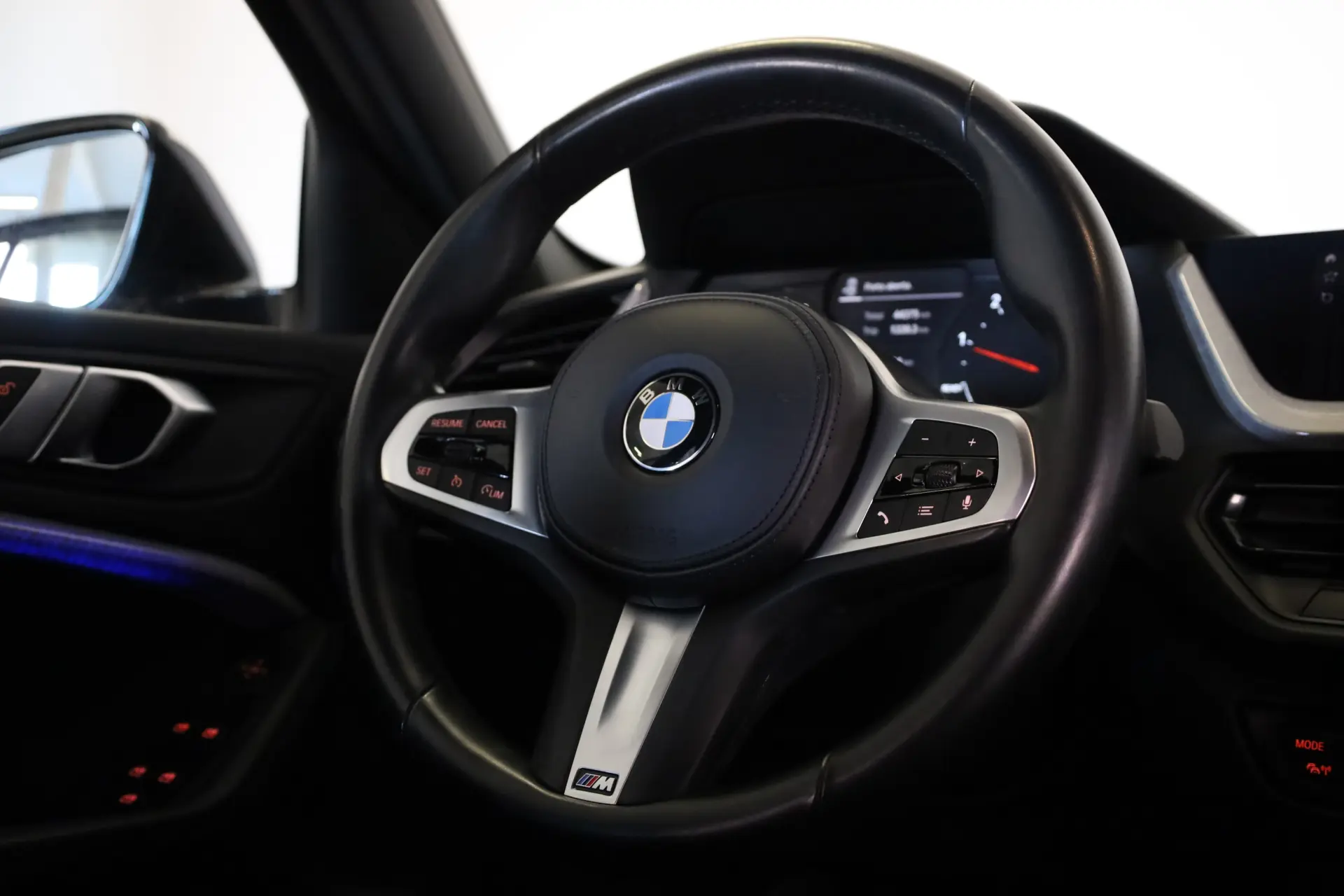 BMW 116 d Pack Desportivo M 6