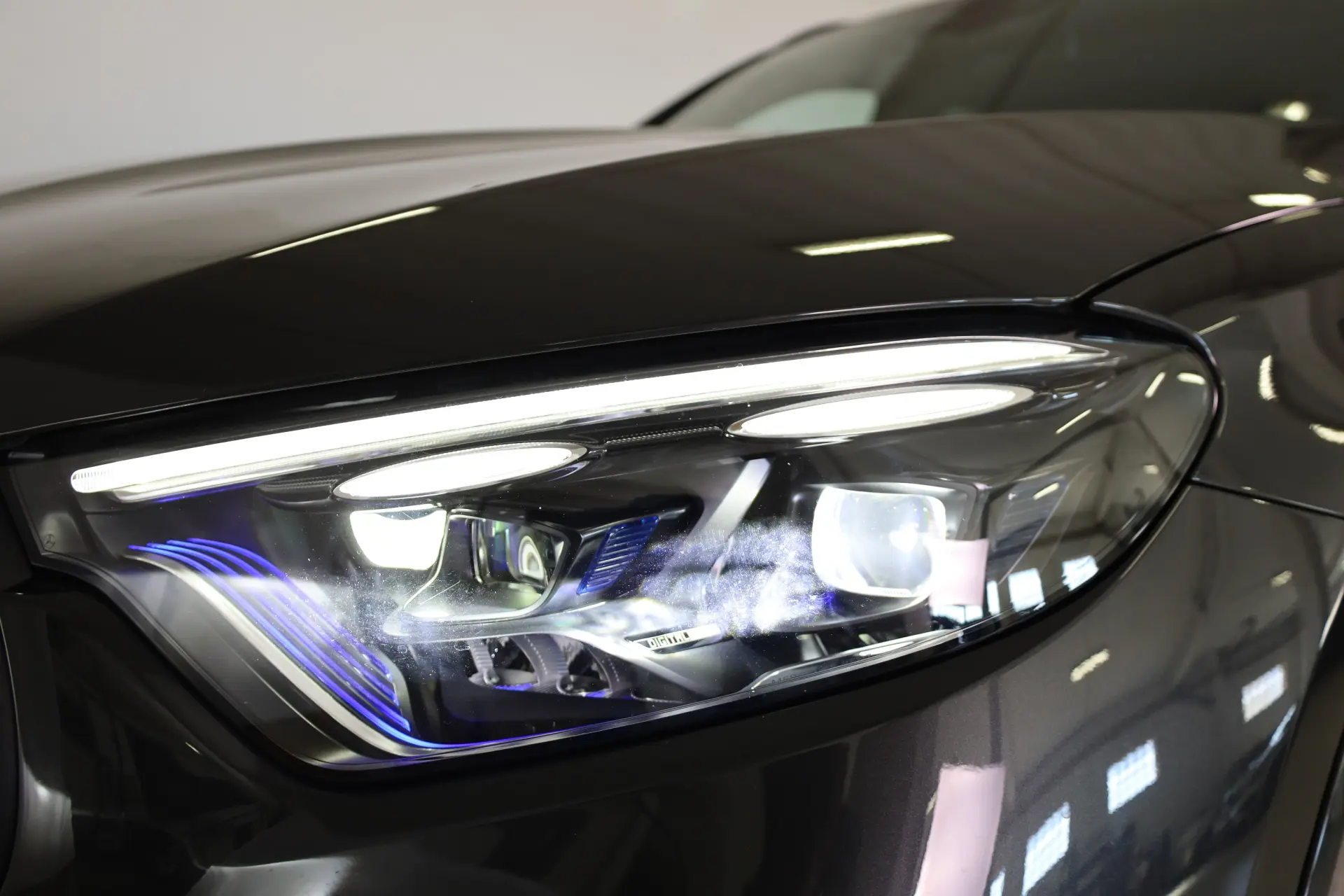 Mercedes-Benz GLC 300 d 4Matic 12