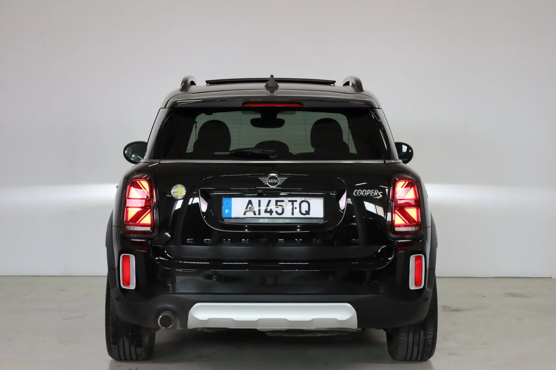 MINI Countryman Cooper SE ALL4 Auto 19