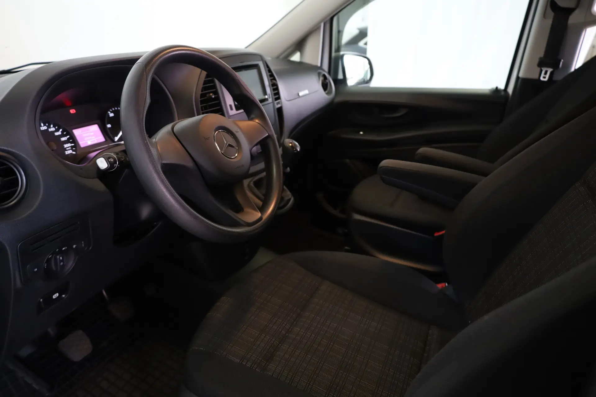 Mercedes-Benz Vito Tourer (BlueTEC) Extra-Longa PRO 32