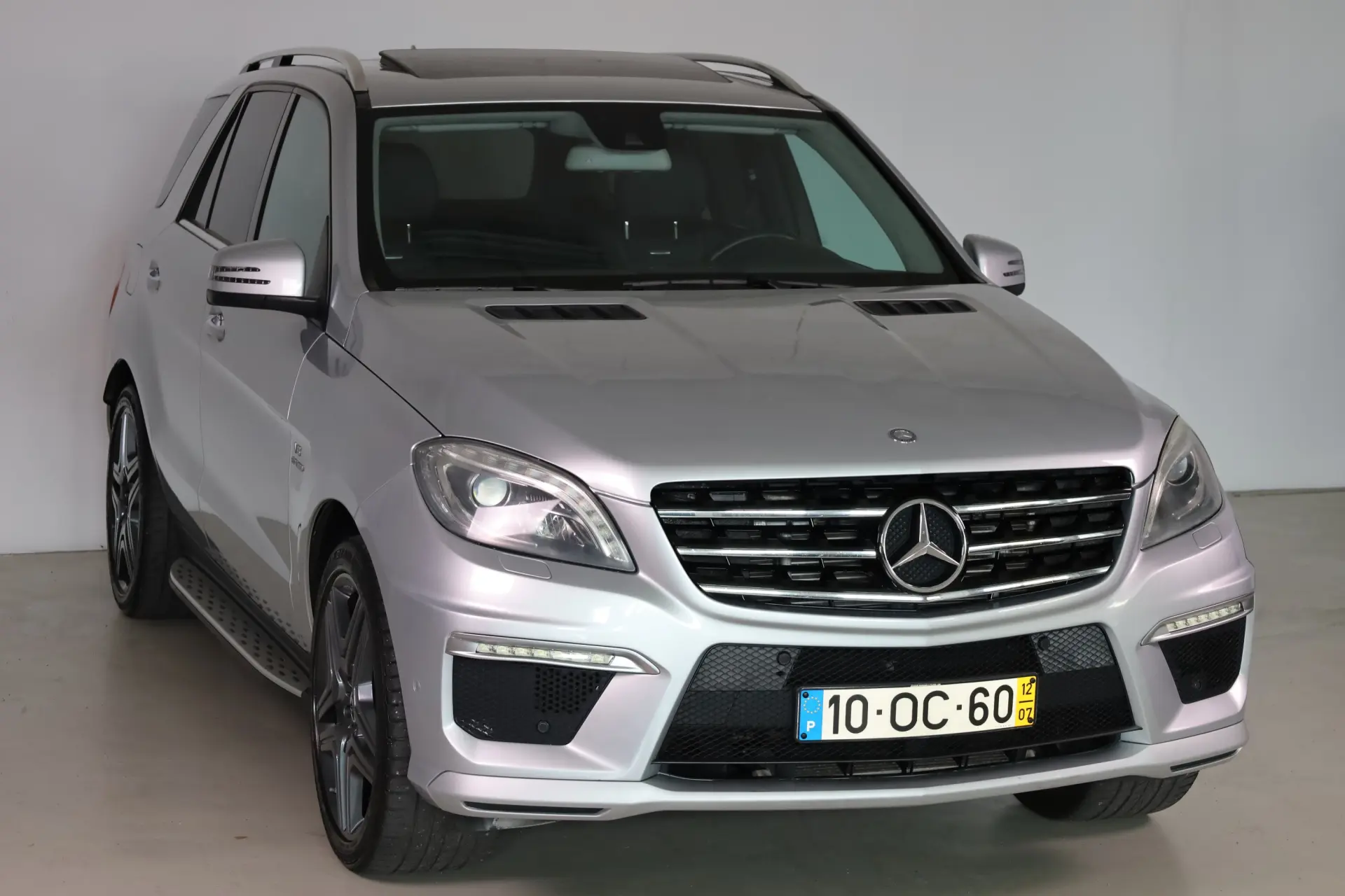 Mercedes-Benz ML 63 AMG 4Matic SpeedshiftFT 7G-TRONIC Performance Package 7