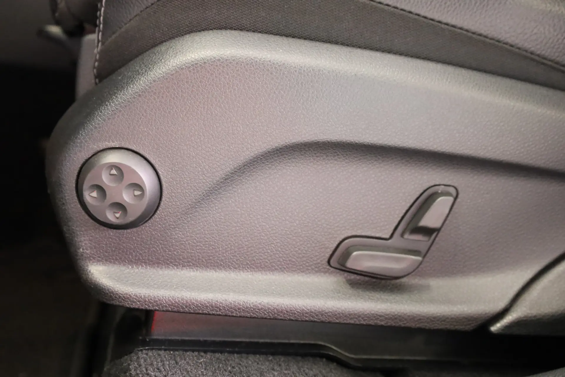 Mercedes-Benz GLC 250 d AMG Line 4-Matic 29