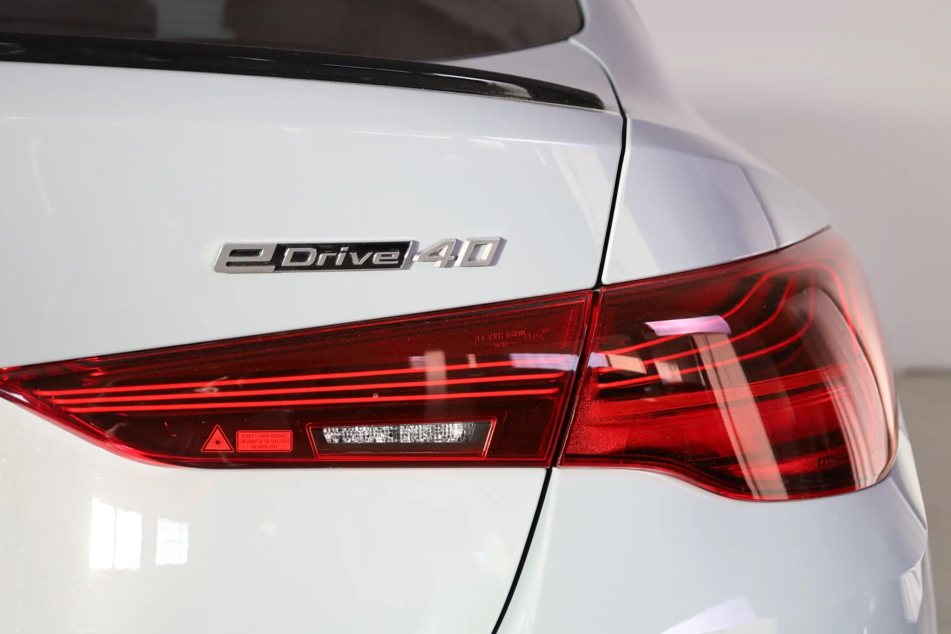 BMW i4 eDrive40 Edição Desportiva M 25