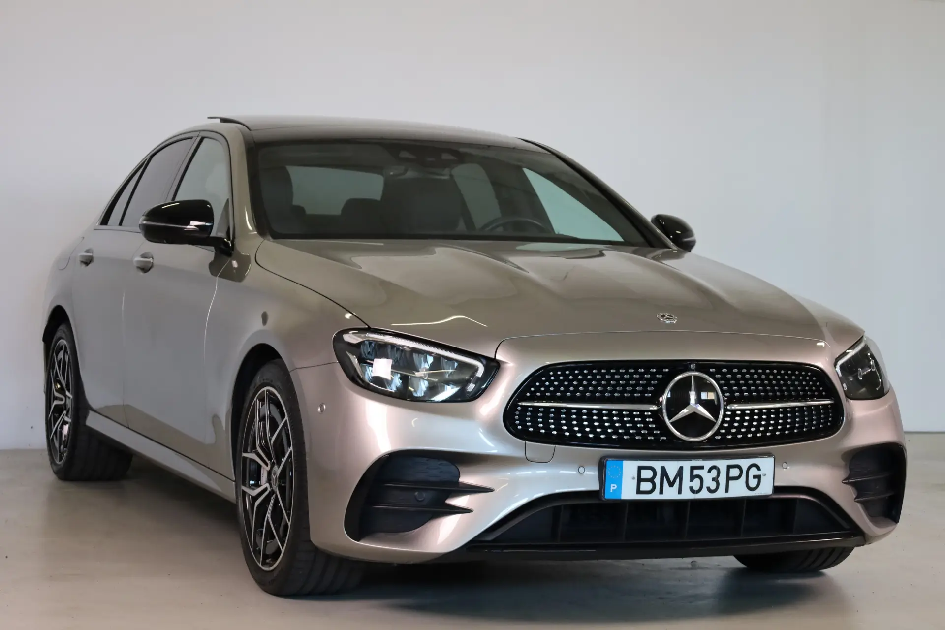 Mercedes-Benz E 300 e AMG Line 1