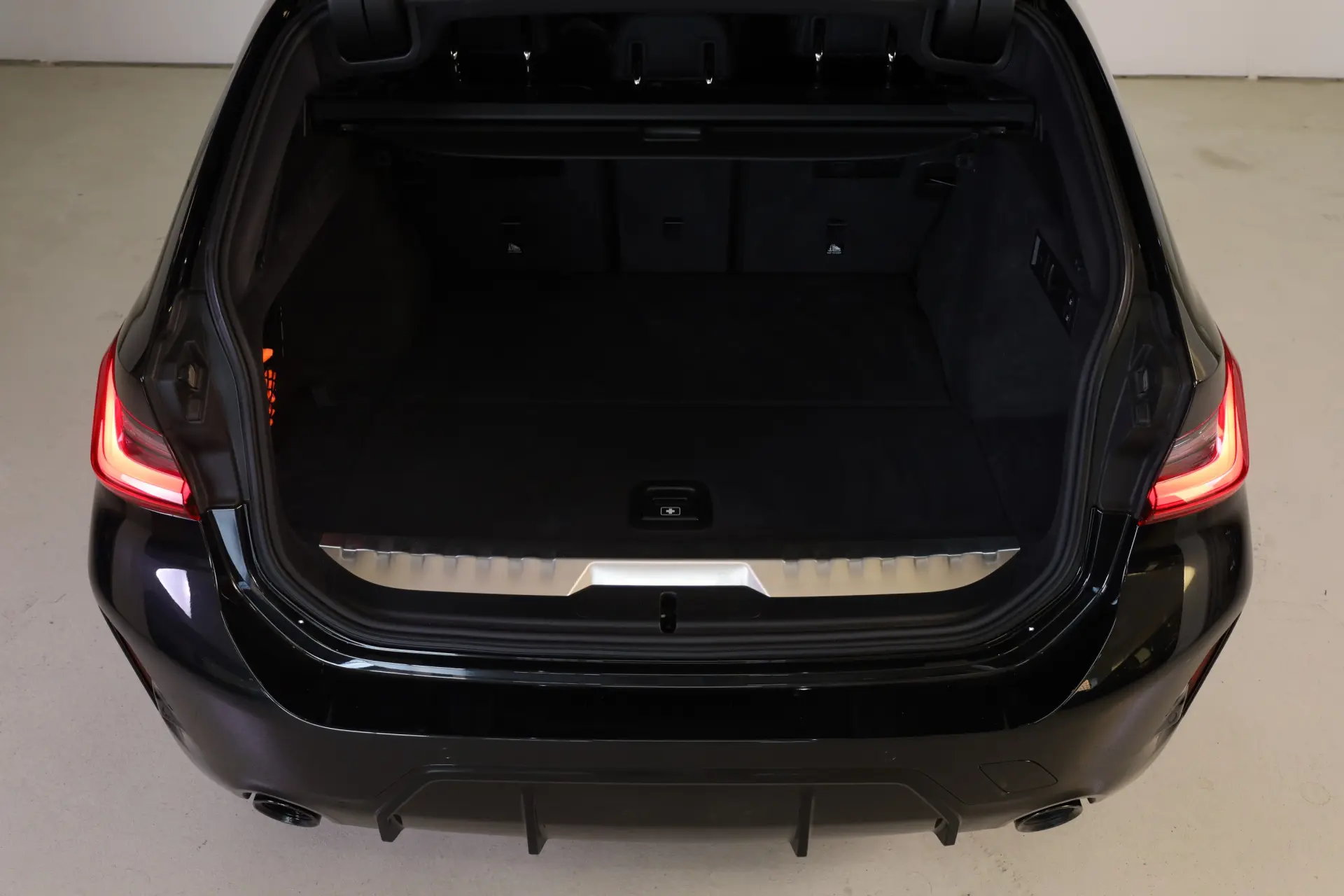 BMW 330 e Pack Desportivo M Auto 23