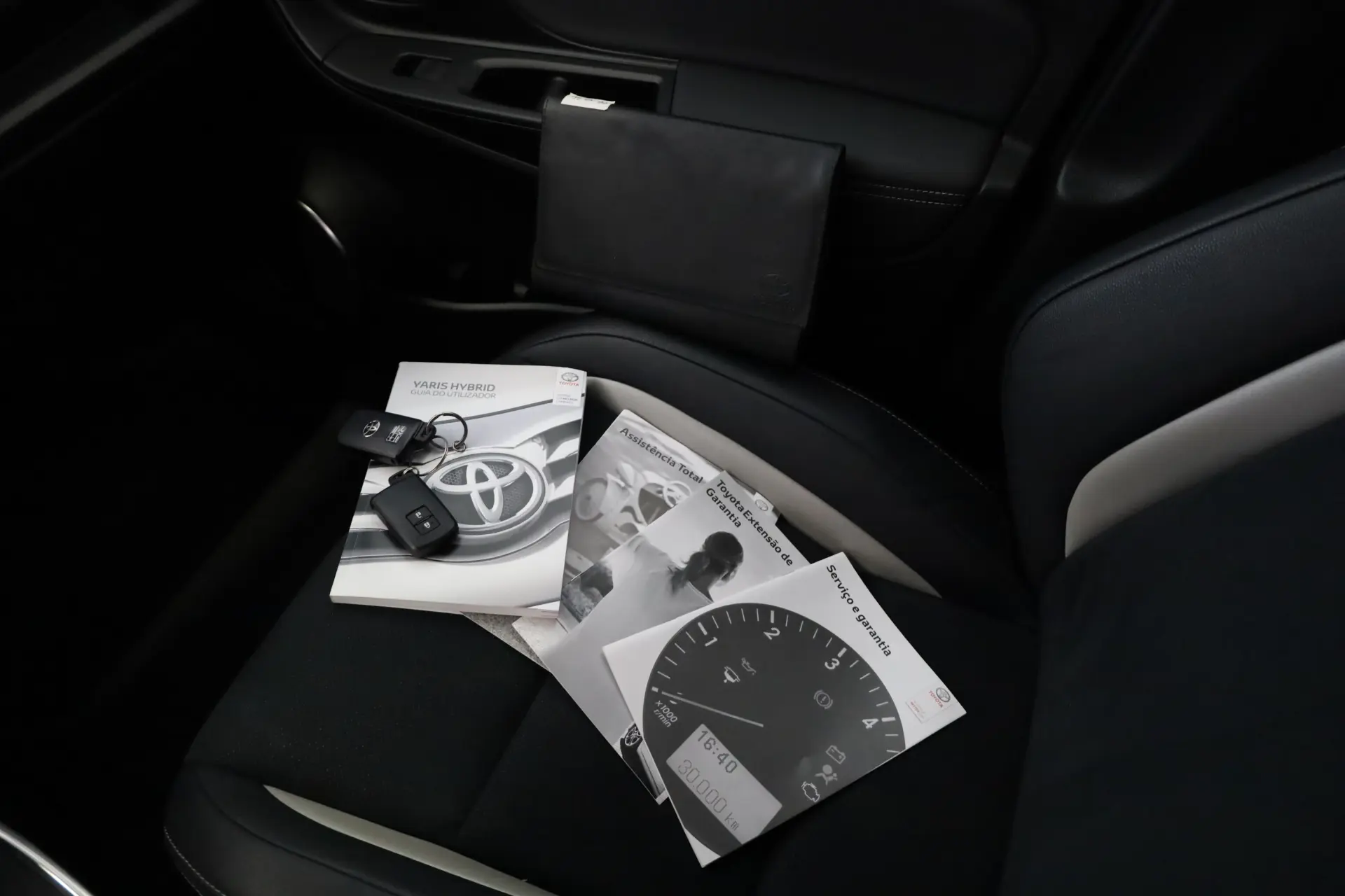Toyota Yaris 1.5 HSD GR Sport 43