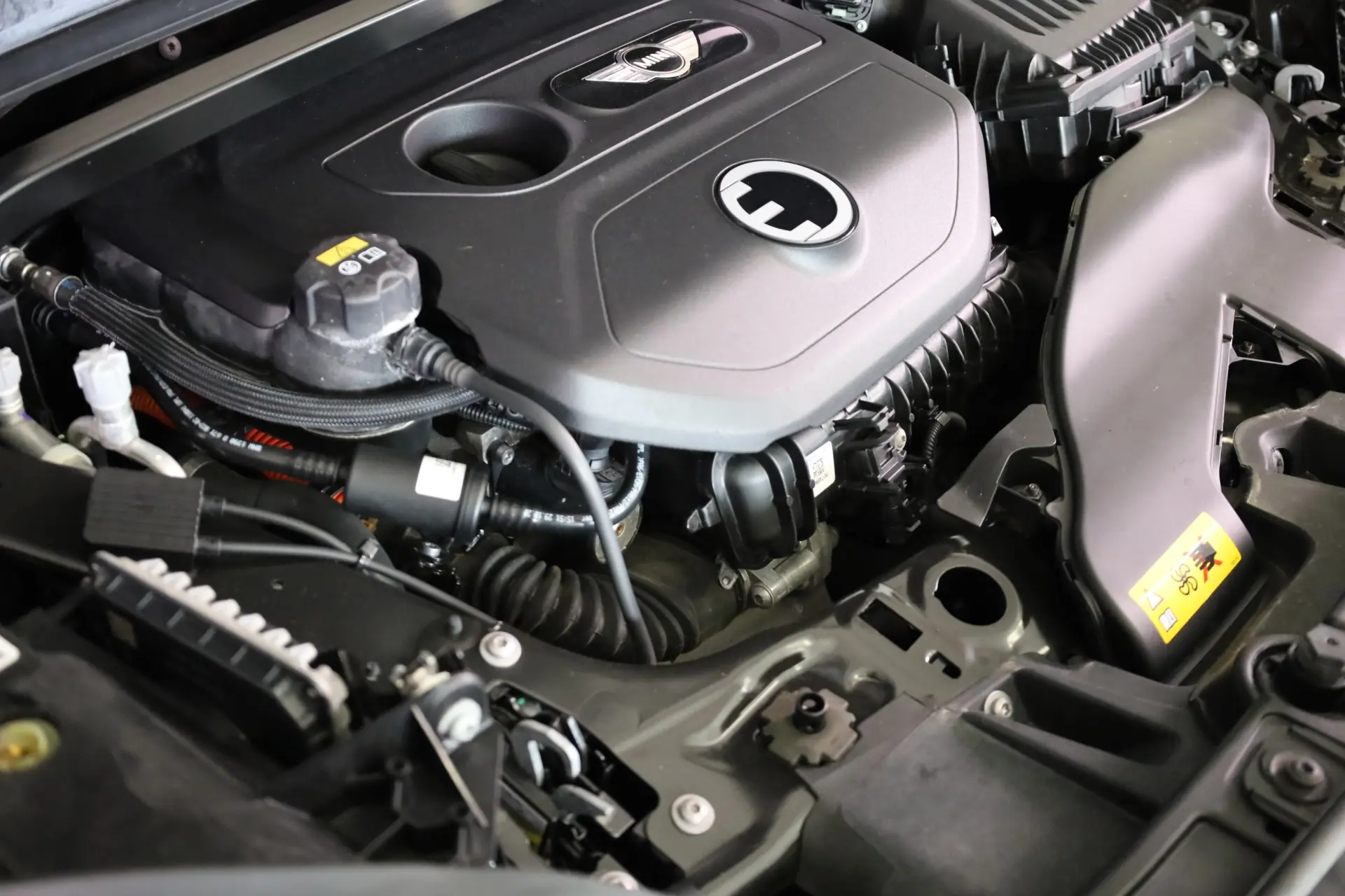 MINI Countryman Cooper SE ALL4 Auto 8