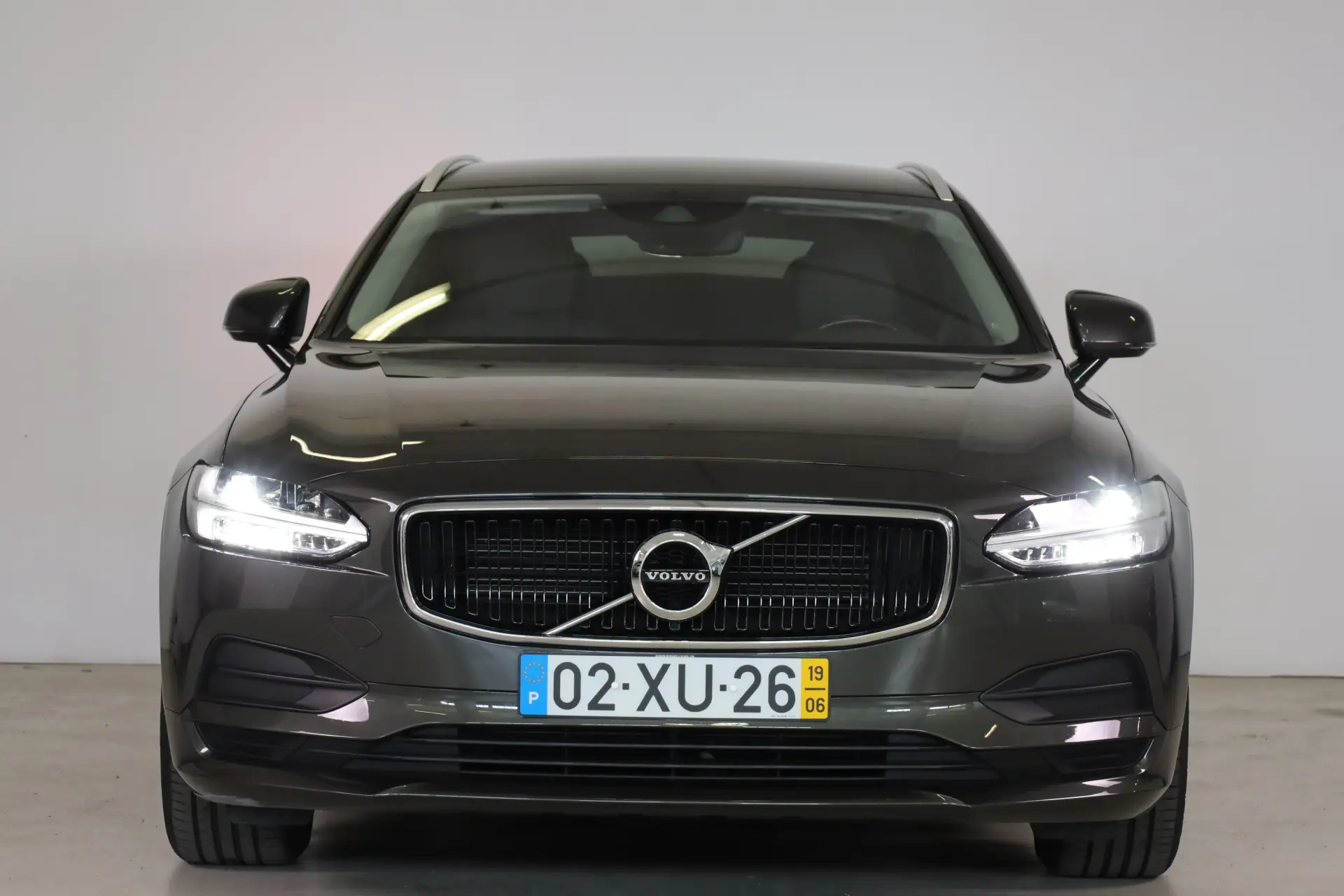 Volvo V90 2.0 D4 Momentum Plus Geartronic 2