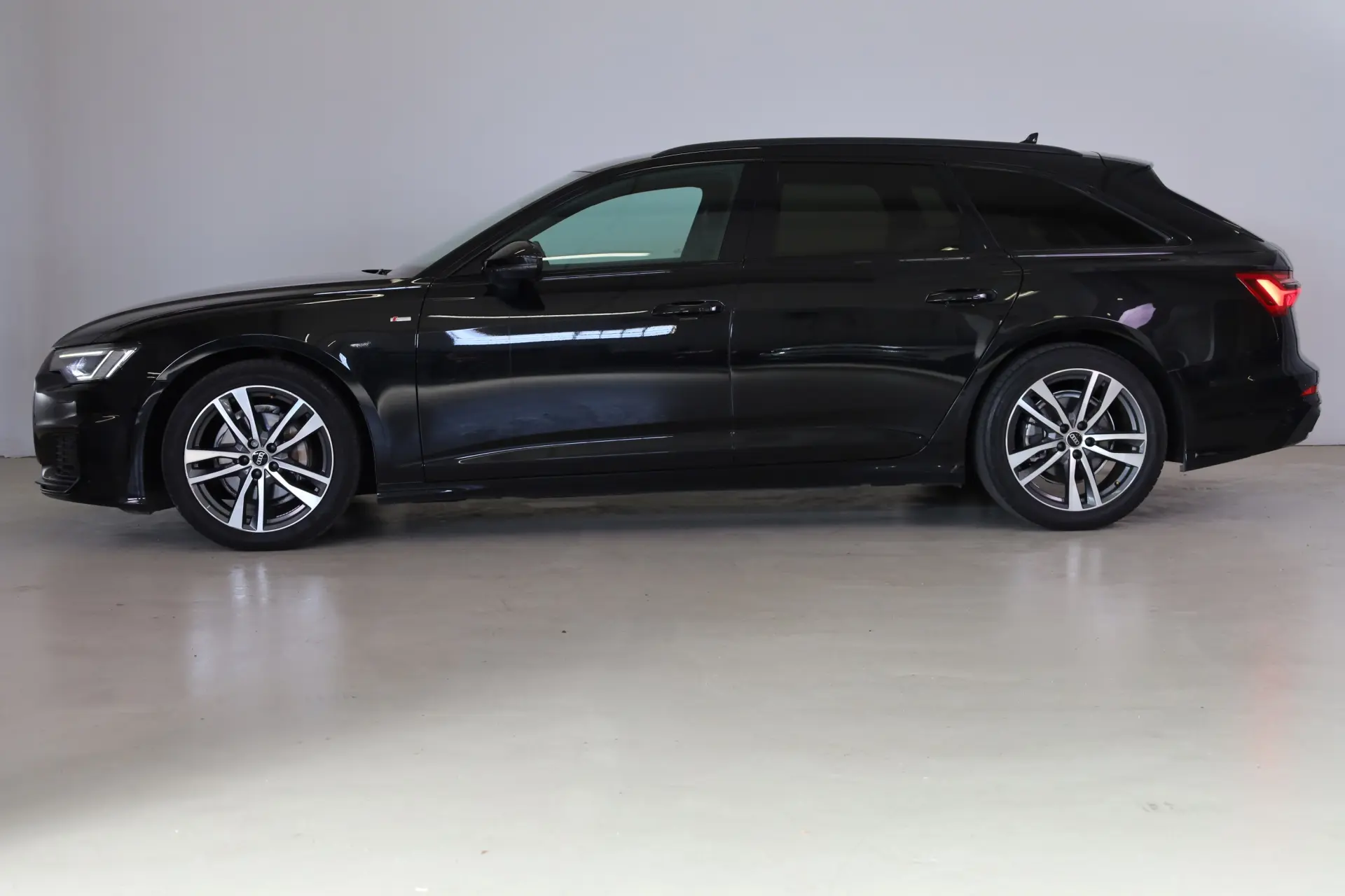 Audi A6 Avant 40 TDI S line S tronic 4