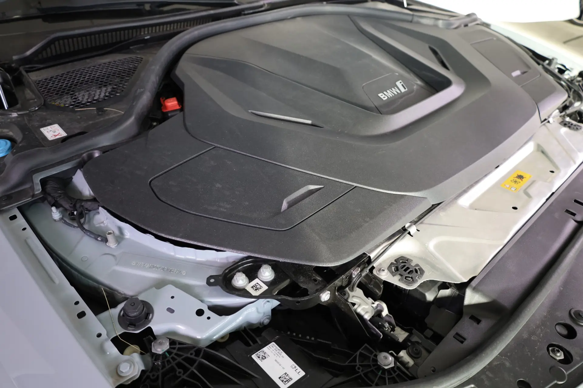 BMW i4 eDrive40 Edição Desportiva M 8