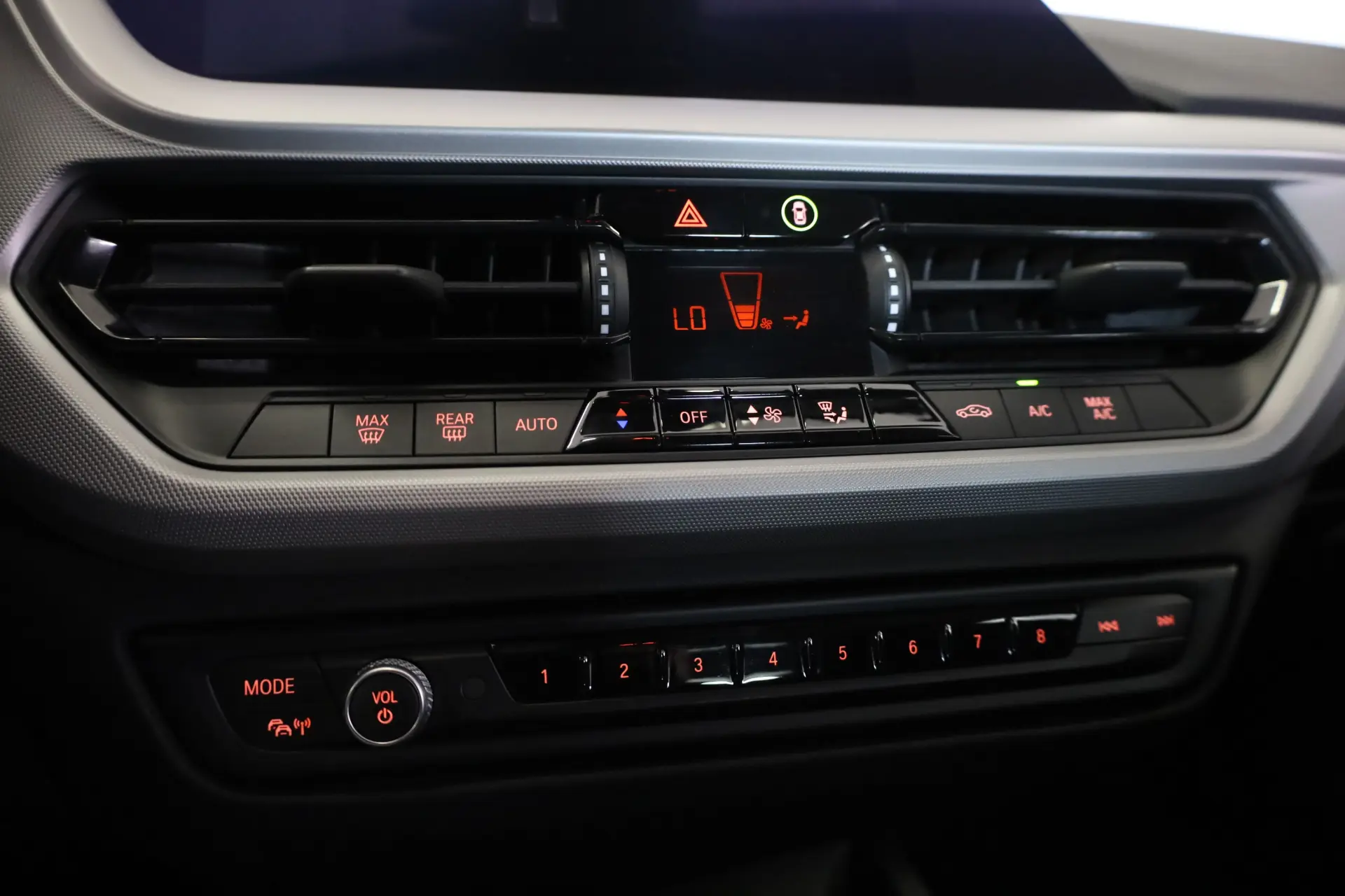 BMW 116 d Advantage Auto 23