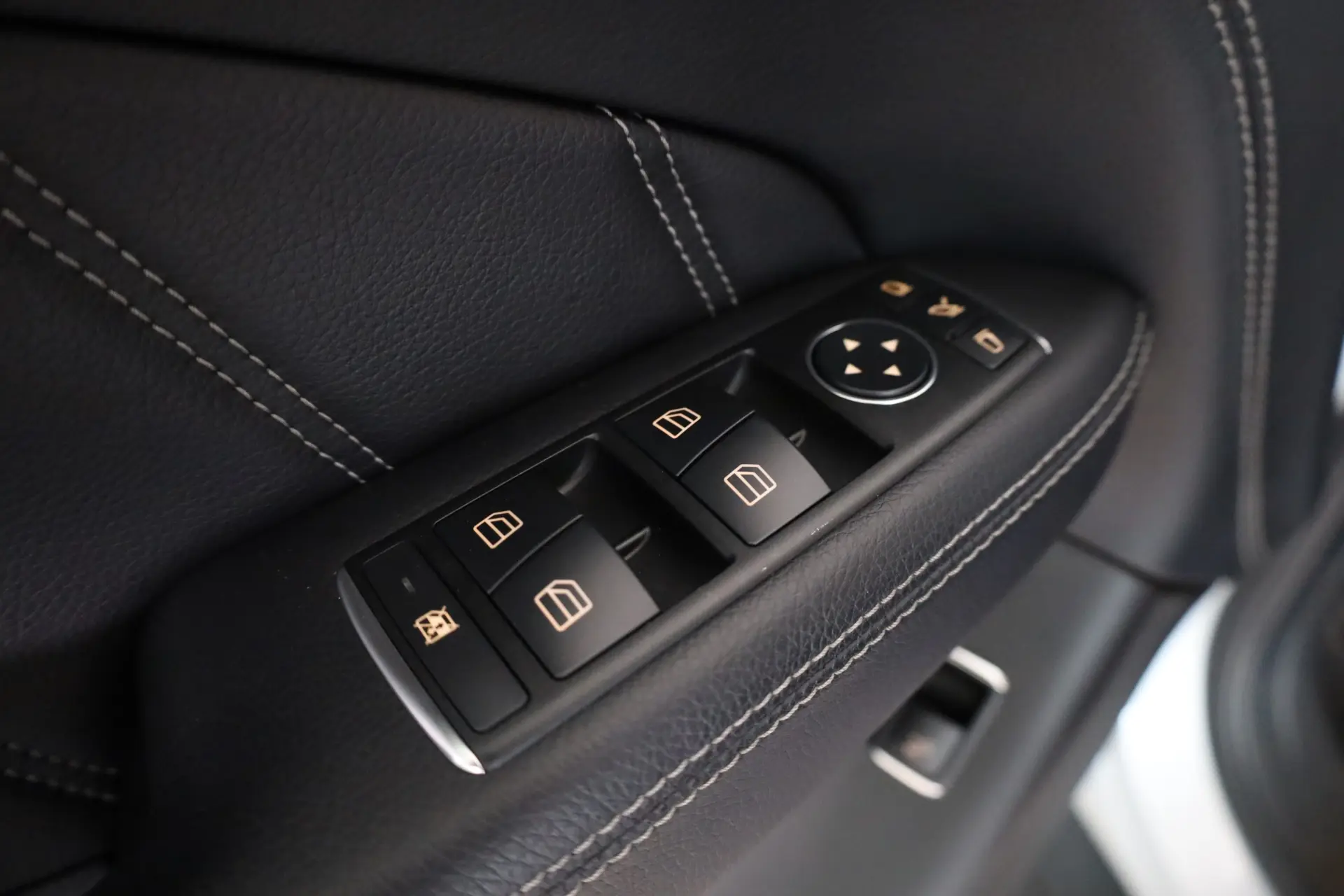 Mercedes-Benz ML 63 AMG 4Matic SpeedshiftFT 7G-TRONIC Performance Package 49