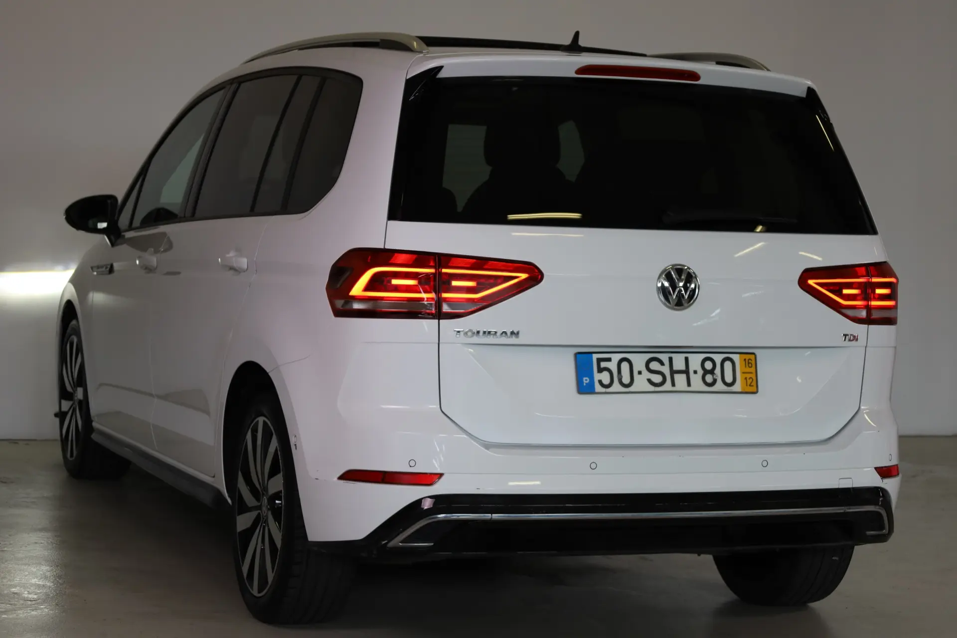 Volkswagen Touran 1.6 TDI R-Line DSG 5