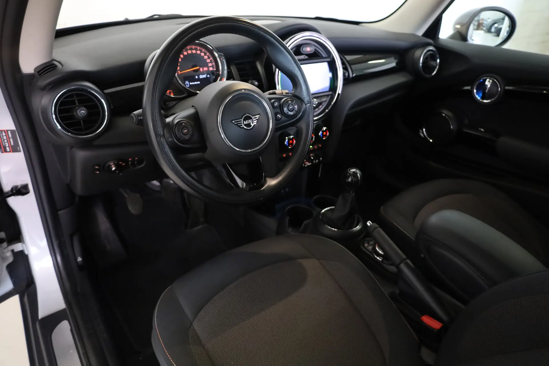 MINI 3 Portas Cooper D 17