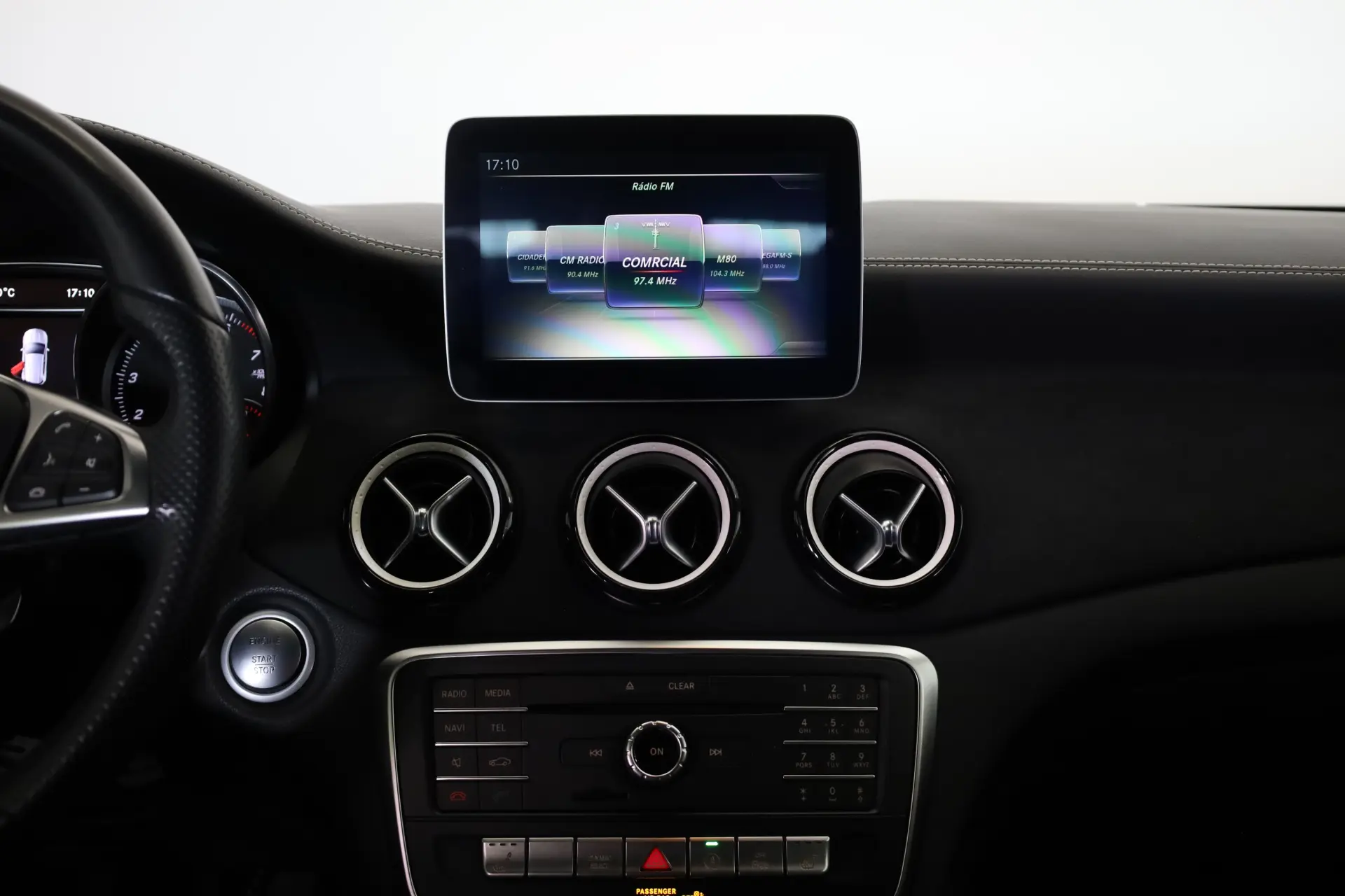 Mercedes-Benz GLA 180 Edition 1 33