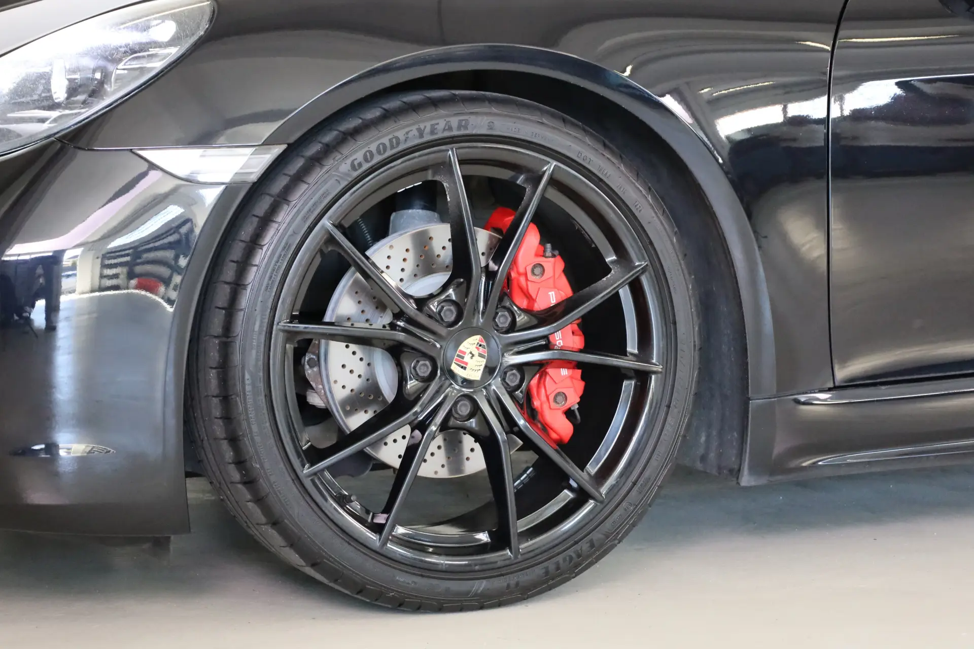 Porsche 718 Boxster 2.5 S 12