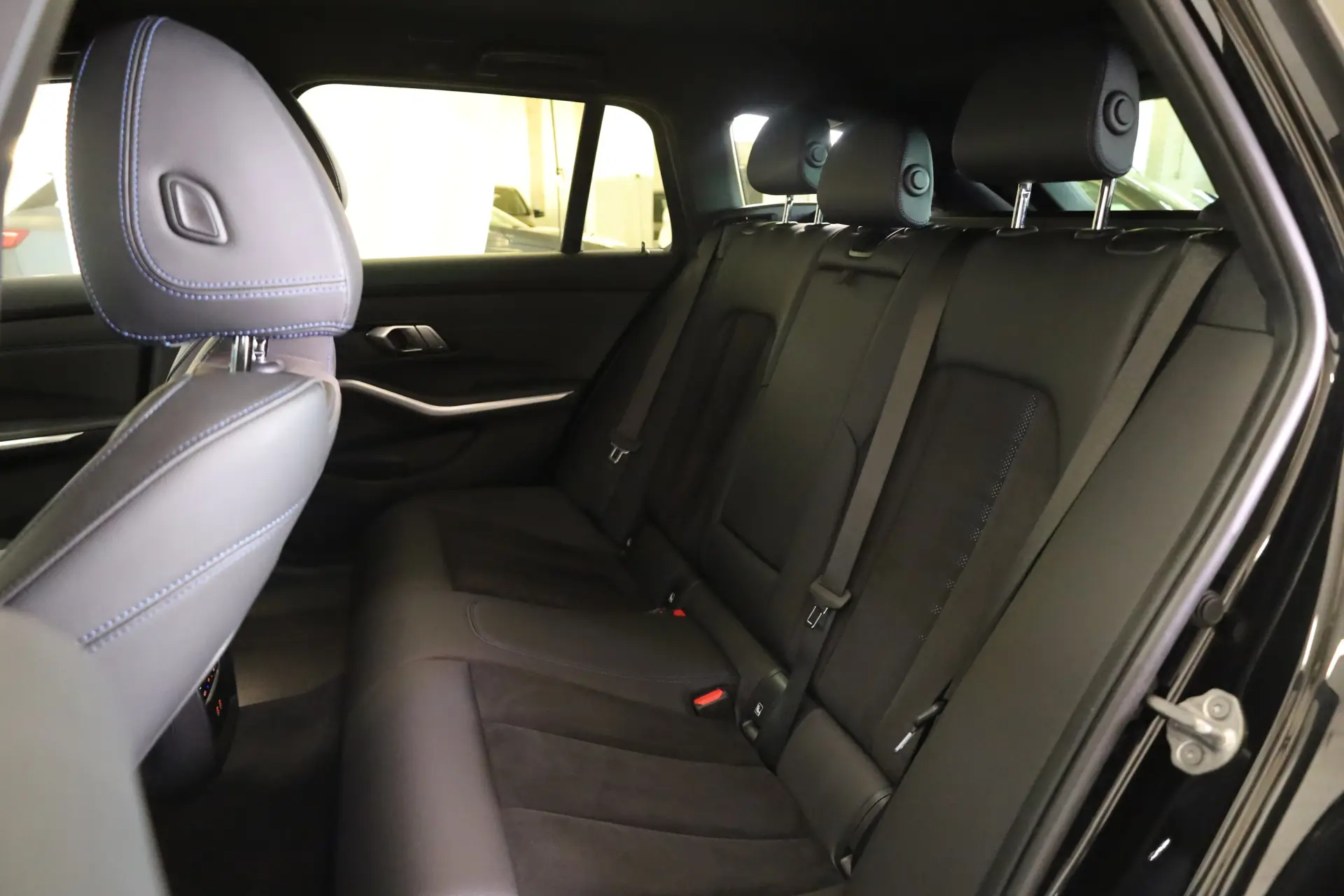 BMW 330 e Pack Desportivo M Auto 31