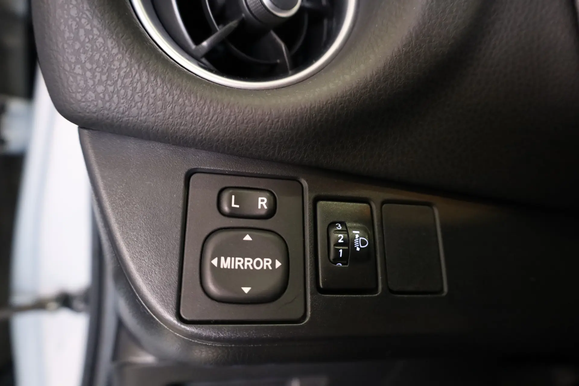 Toyota Yaris 1.5 HSD GR Sport 41