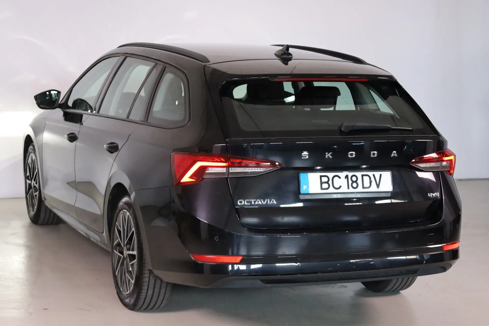 Skoda Octavia Break 2.0 TDI Scout DSG 4x4 14