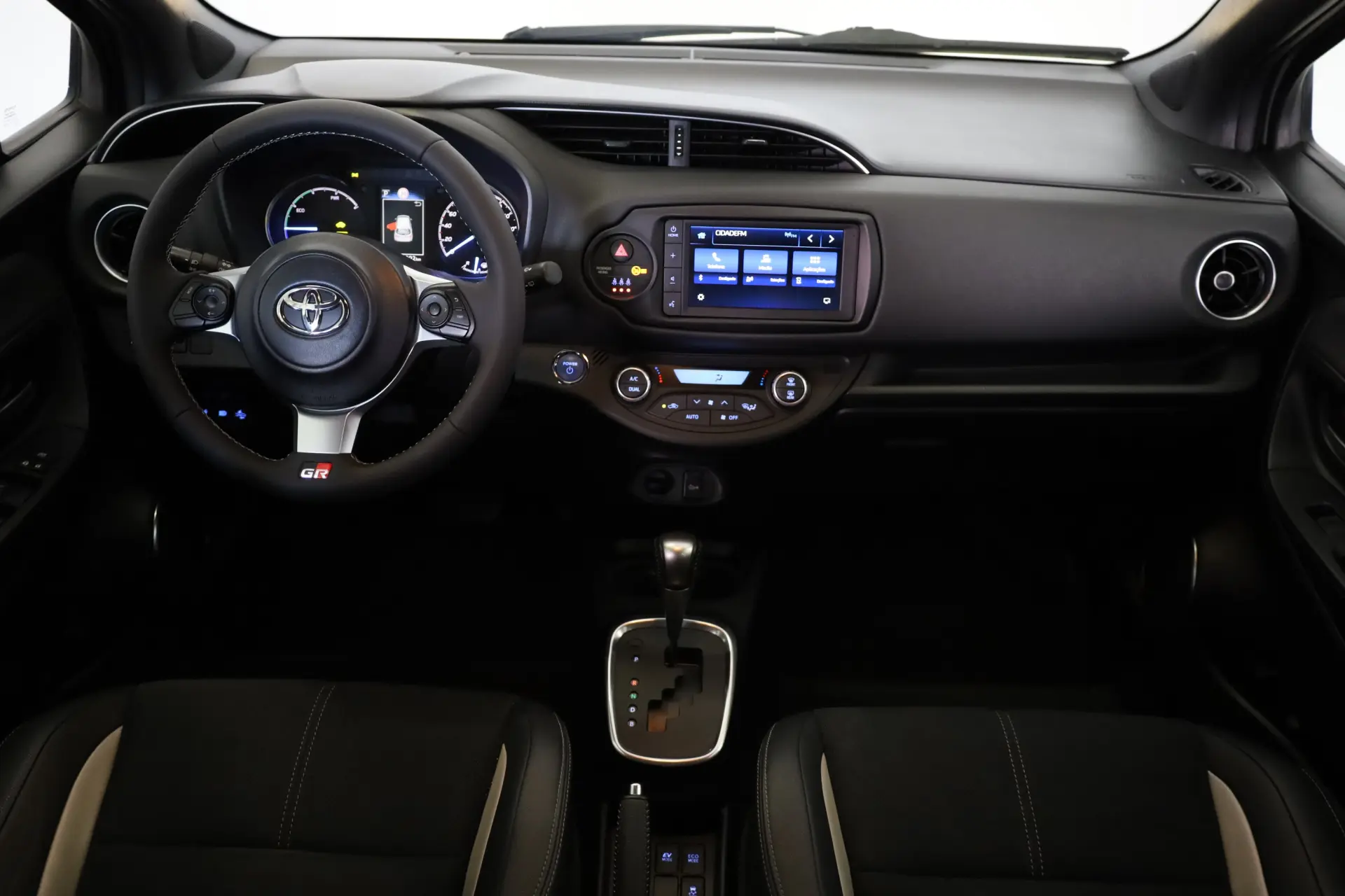 Toyota Yaris 1.5 HSD GR Sport 5