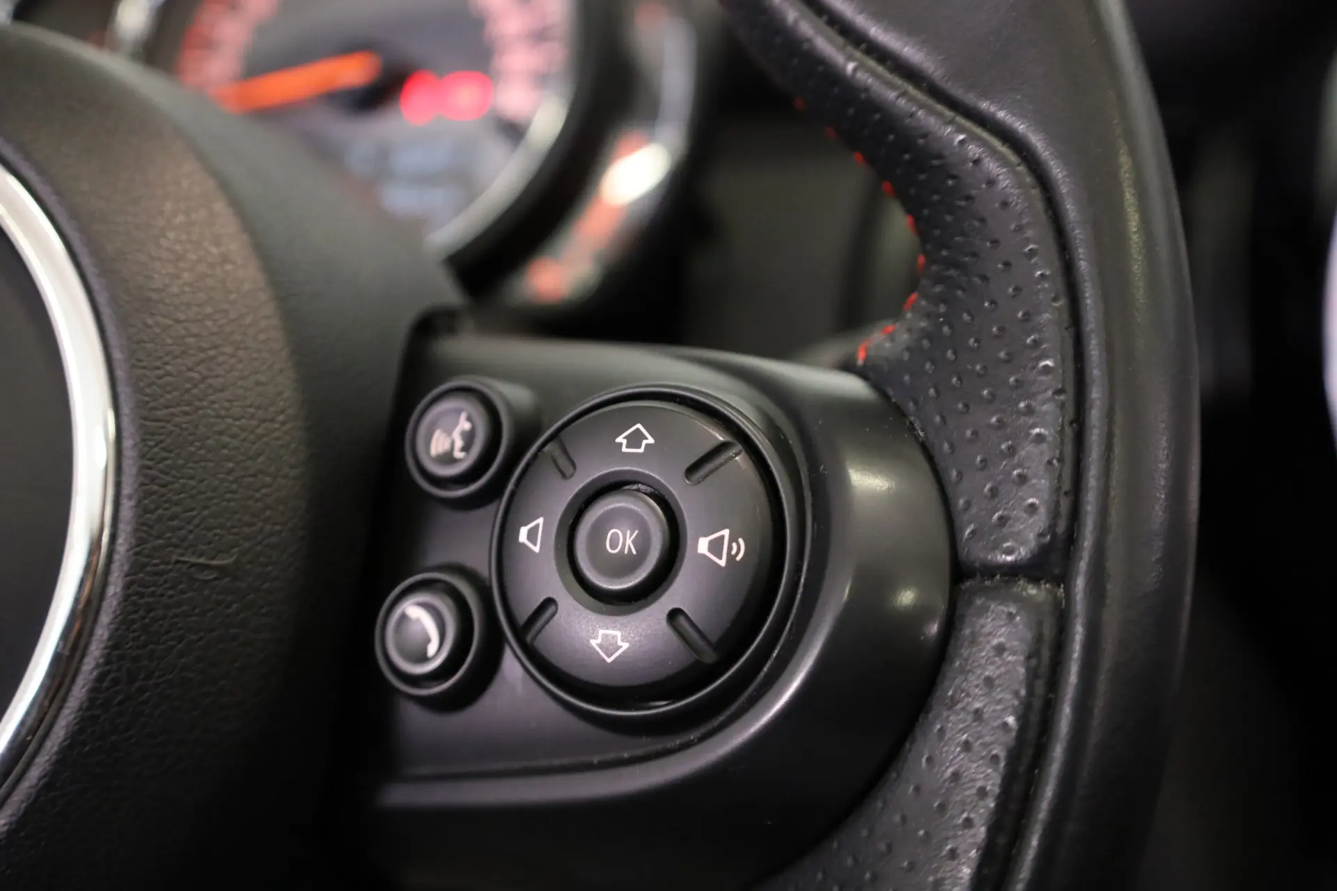 MINI Cabrio One Sport Edition 42