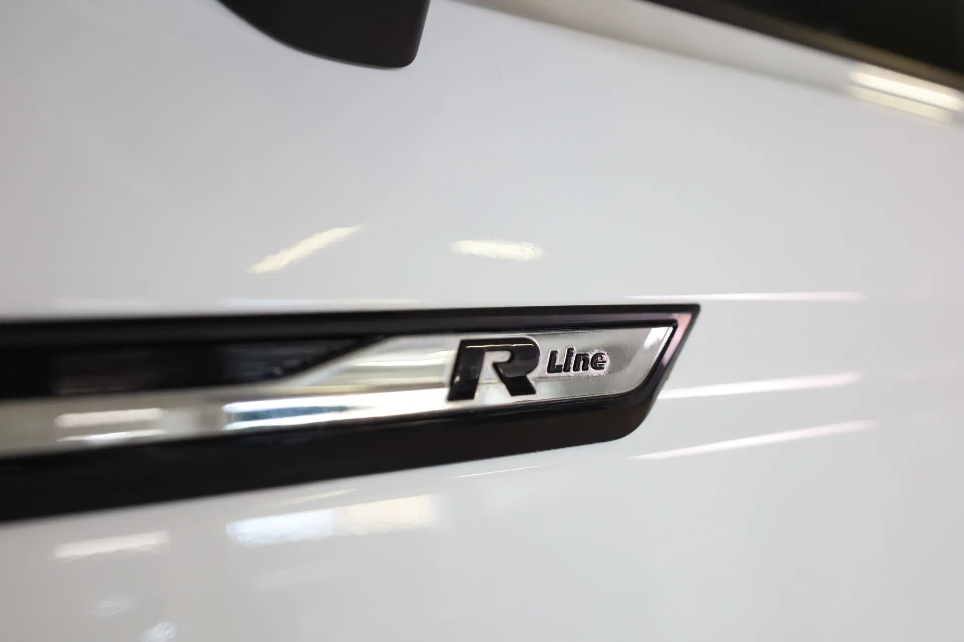 Volkswagen Touran 1.6 TDI R-Line DSG 17