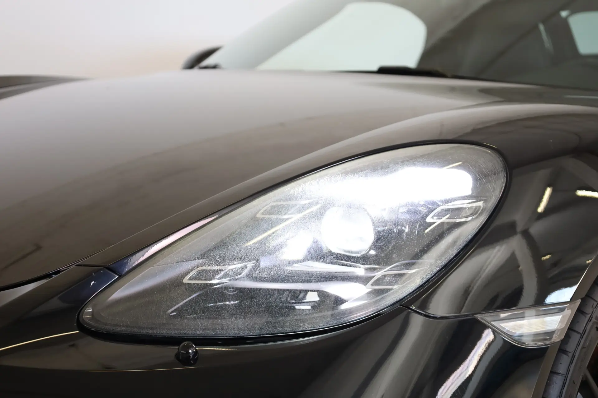 Porsche 718 Boxster 2.5 S 13