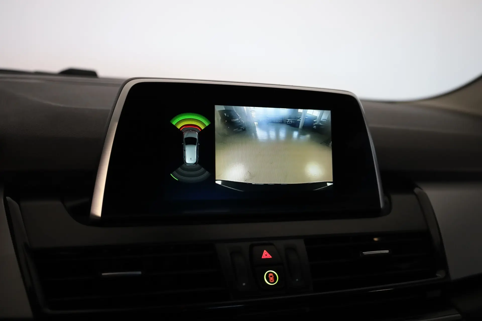 BMW 225xe Active Tourer Advantage 32