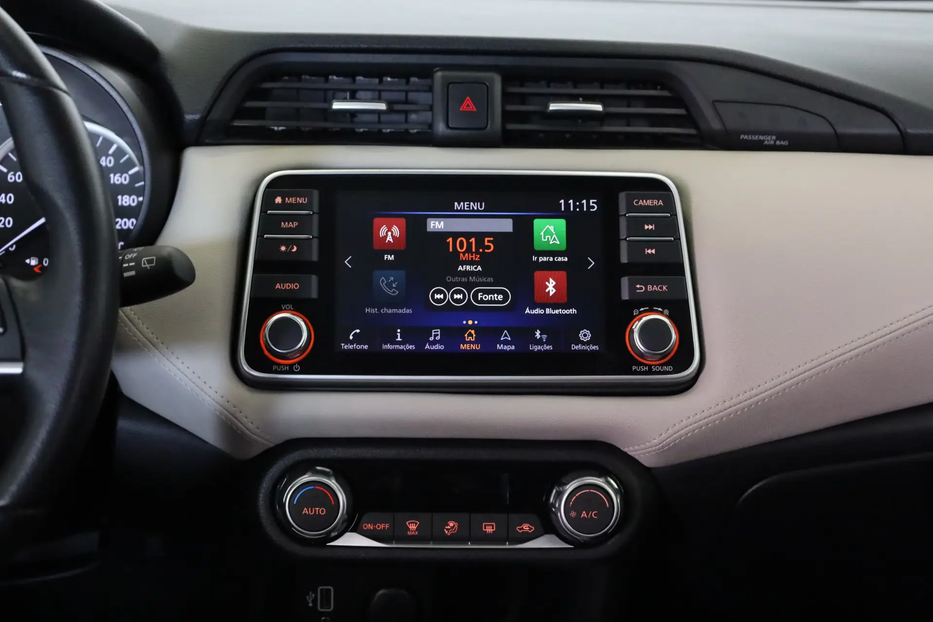 Nissan Micra 1.0 IG-T N-Connecta 26
