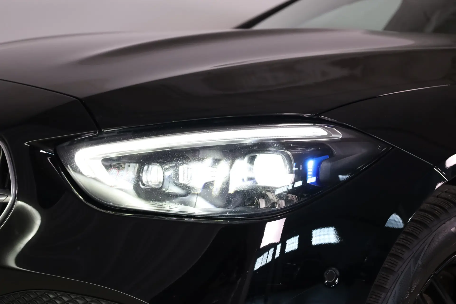 Mercedes-Benz C 300 e T 9G-TRONIC Avantgarde 12