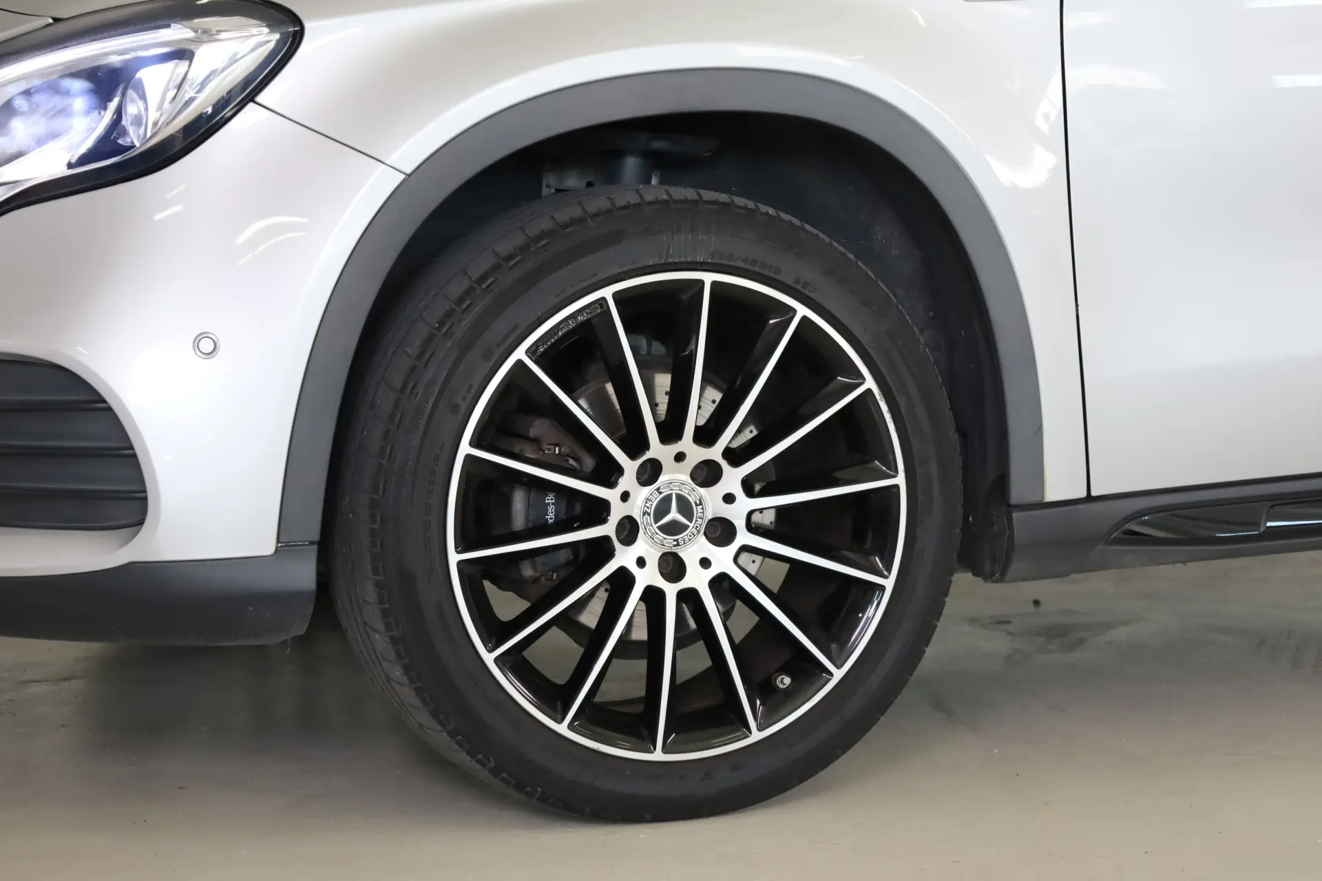 Mercedes-Benz GLA 180 Edition 1 13