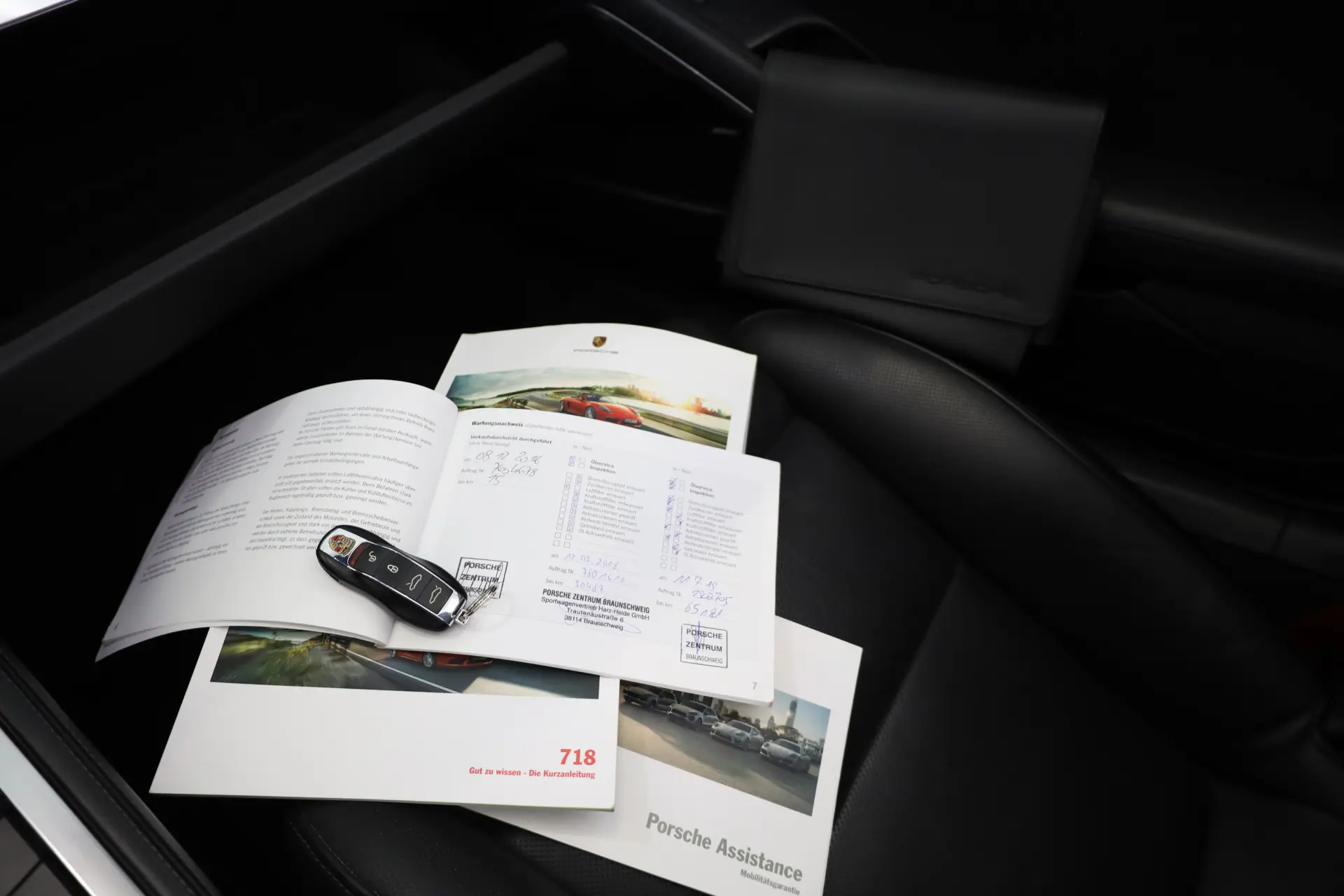Porsche 718 Boxster 2.5 S 36