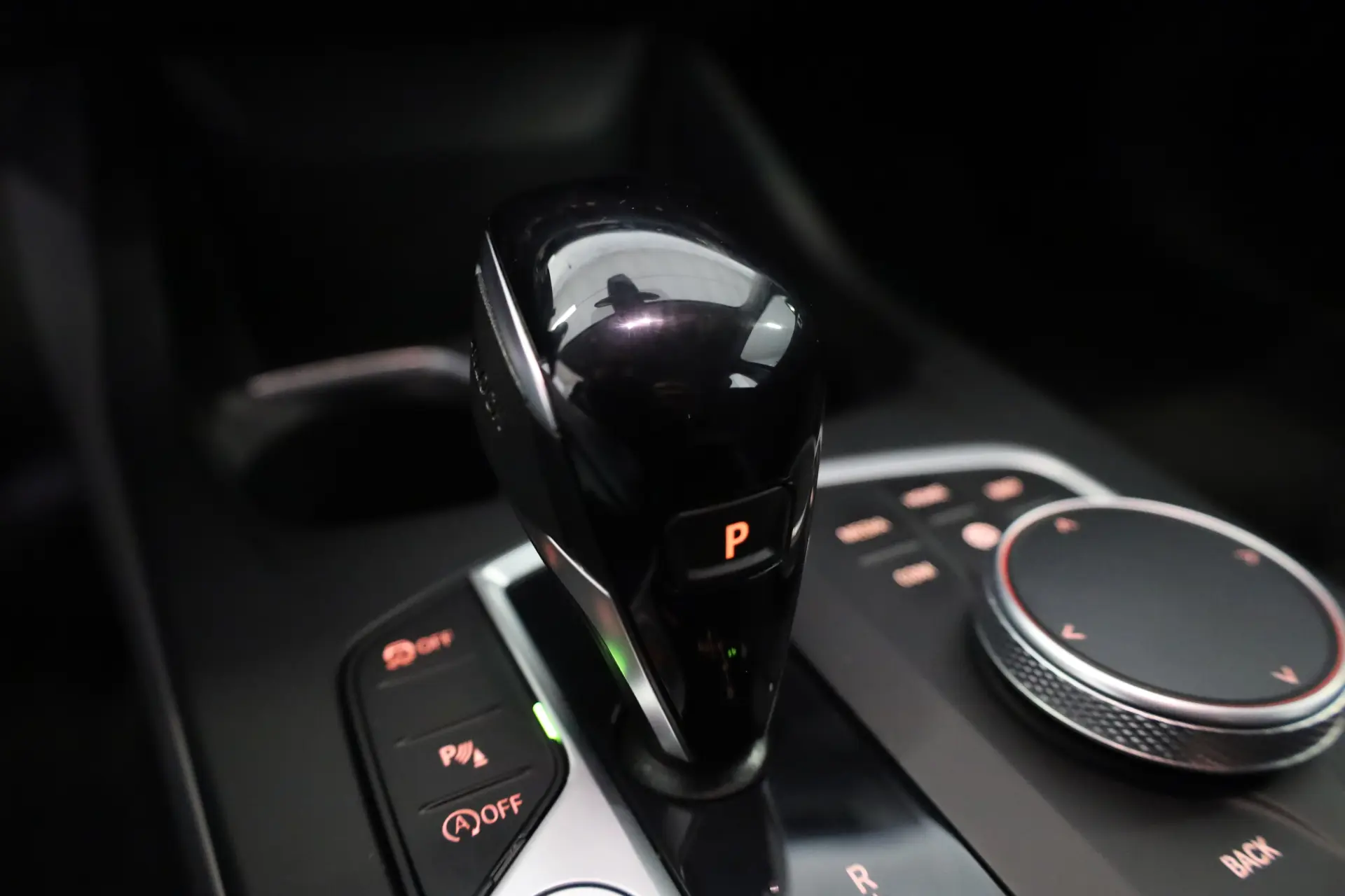 BMW 116 d Advantage Auto 27