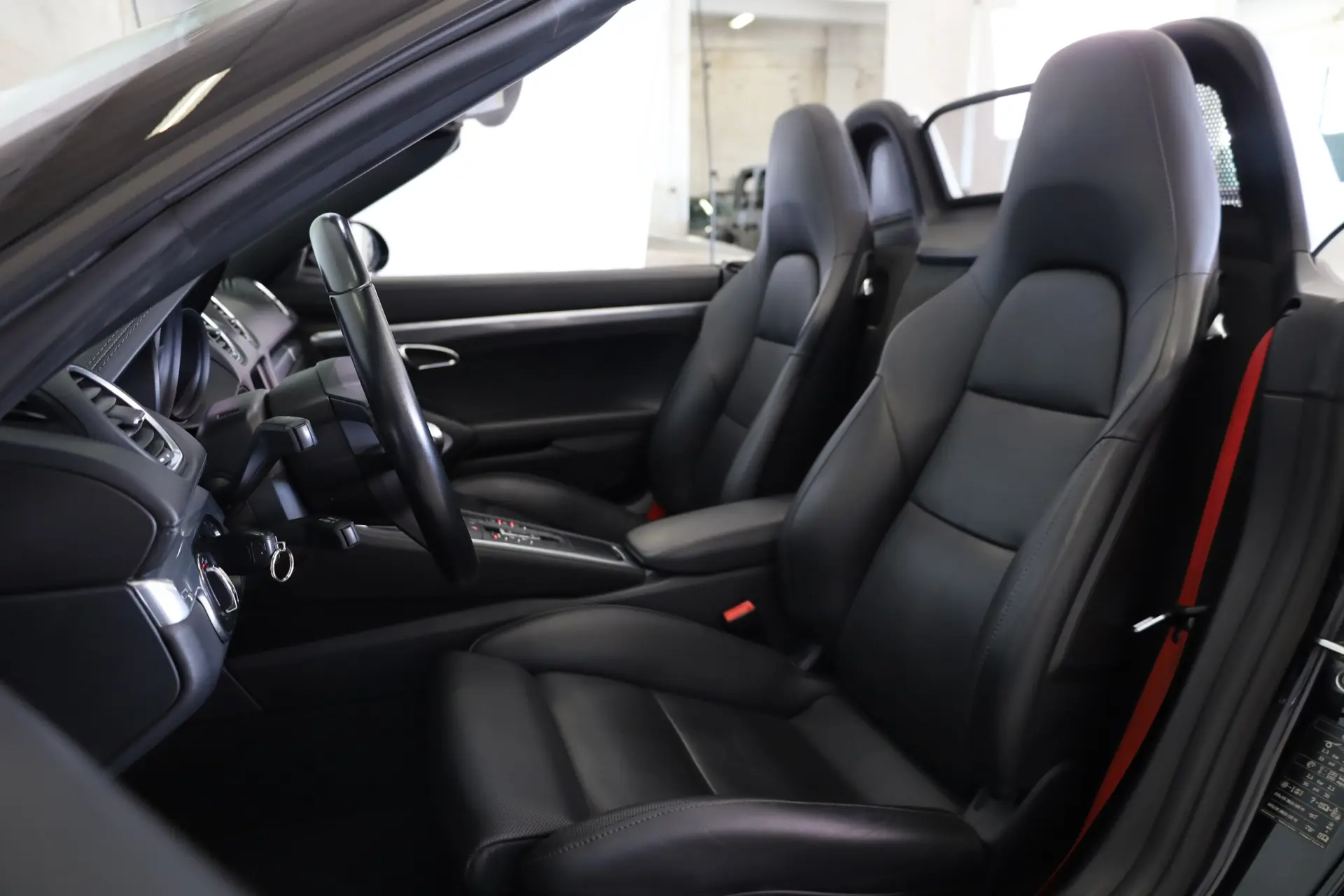 Porsche 718 Boxster 2.5 S 21