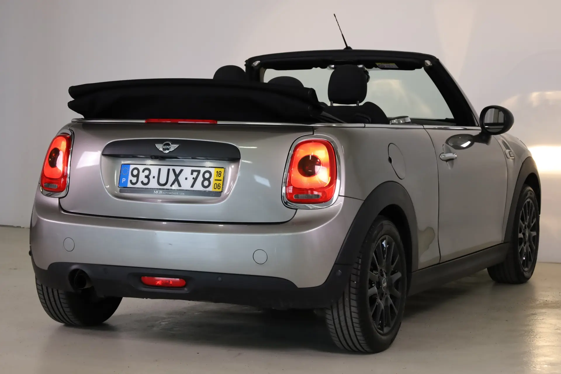 MINI Cabrio One Sport Edition 21