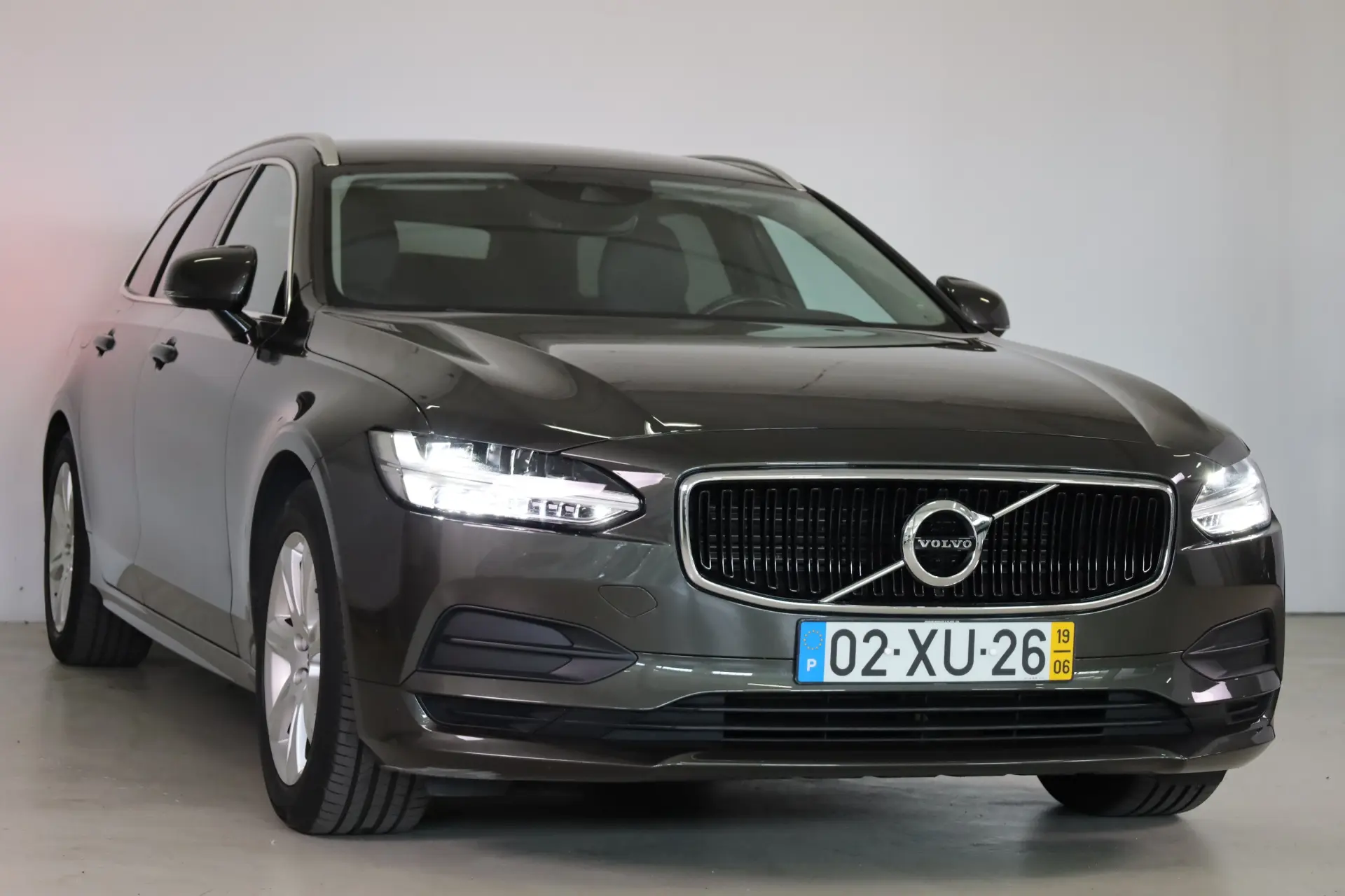 Volvo V90 2.0 D4 Momentum Plus Geartronic 1