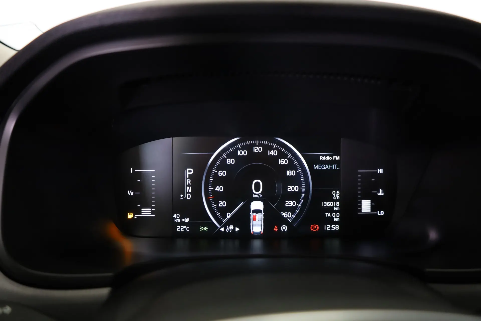 Volvo V90 2.0 D4 Momentum Plus Geartronic 22