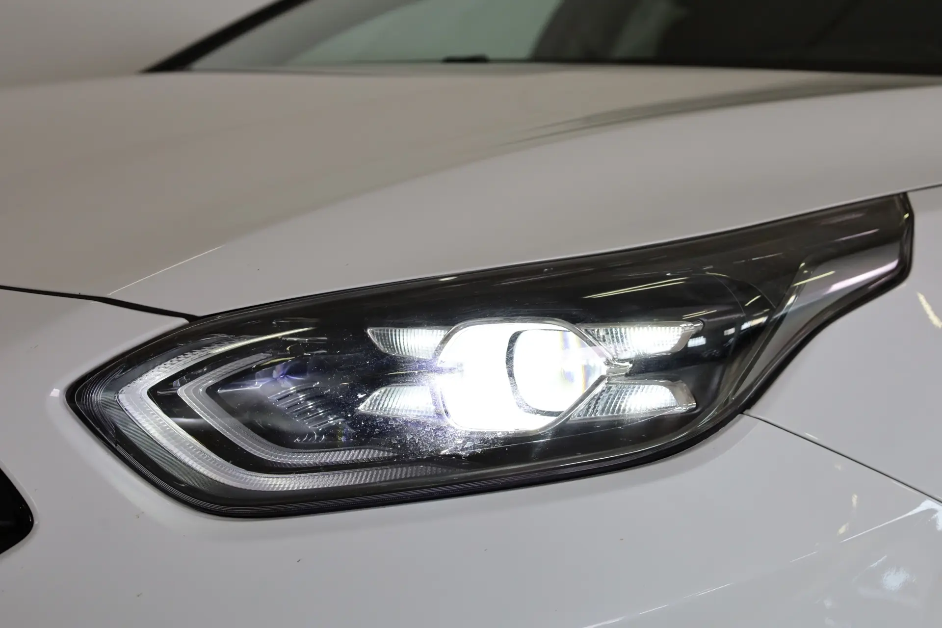 Kia Ceed 1.4 T-GDI TX+SRF 7DCT 15