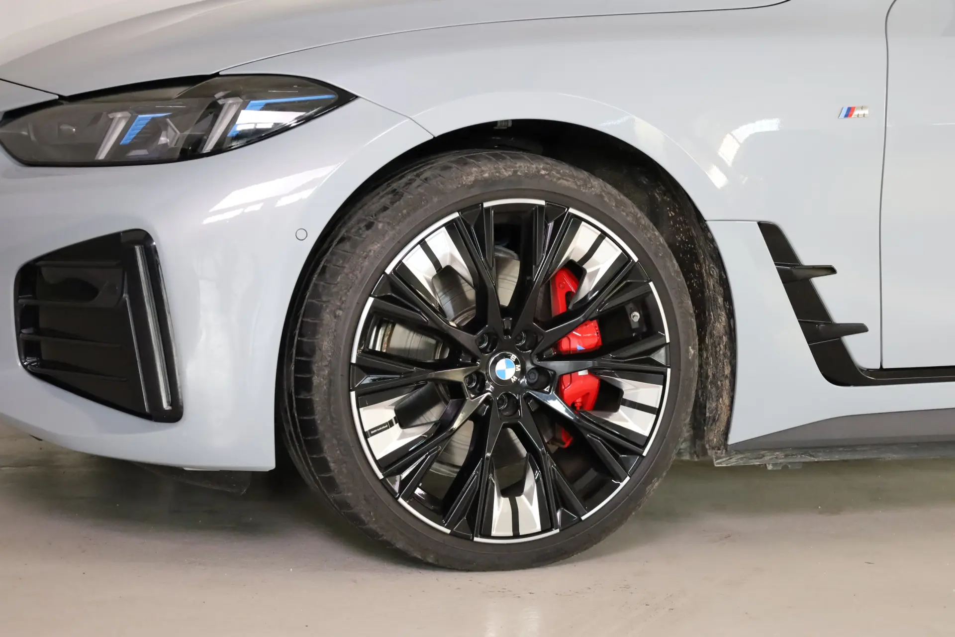 BMW i4 eDrive40 Edição Desportiva M 15