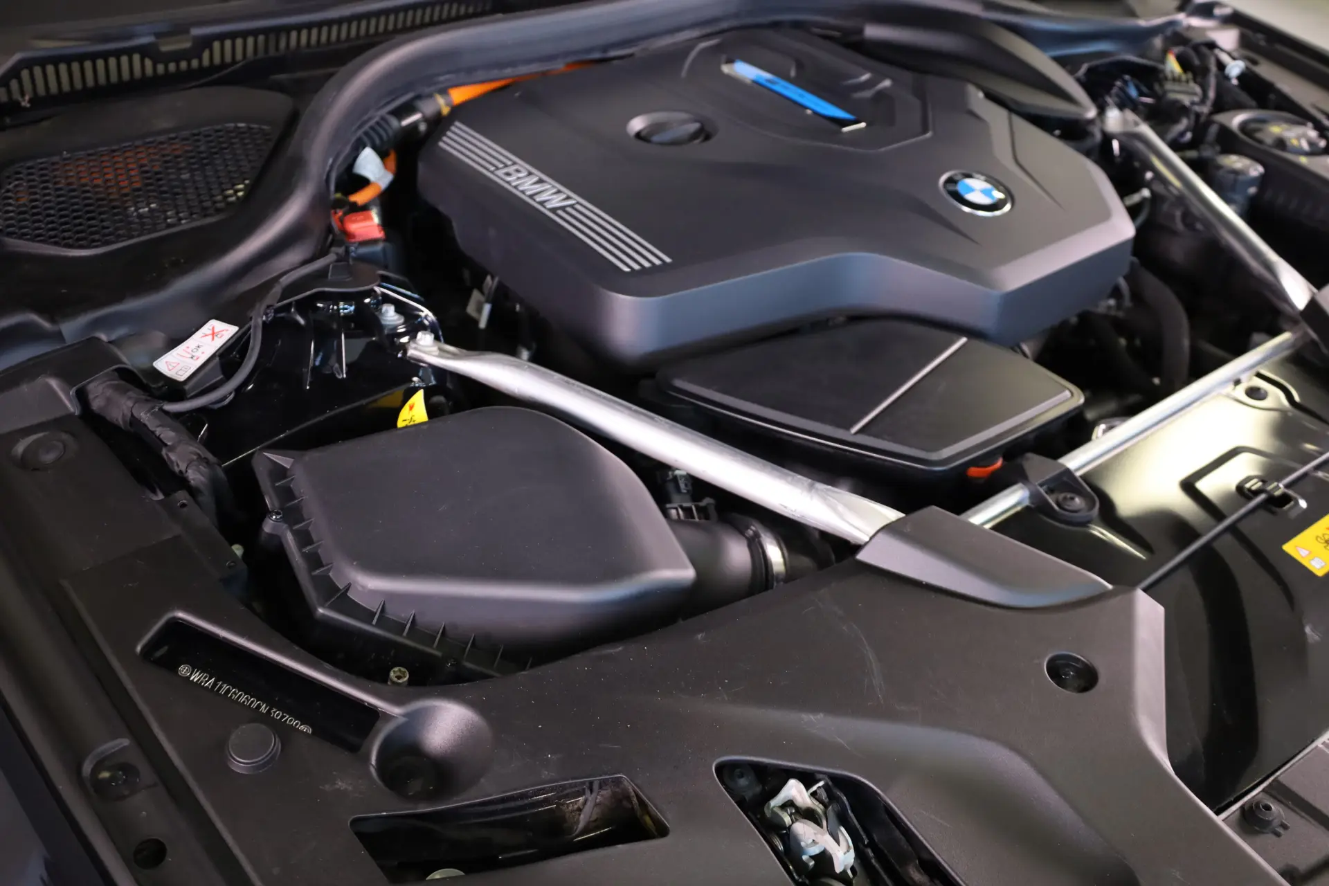 BMW 530 e Pack Desportivo M 8