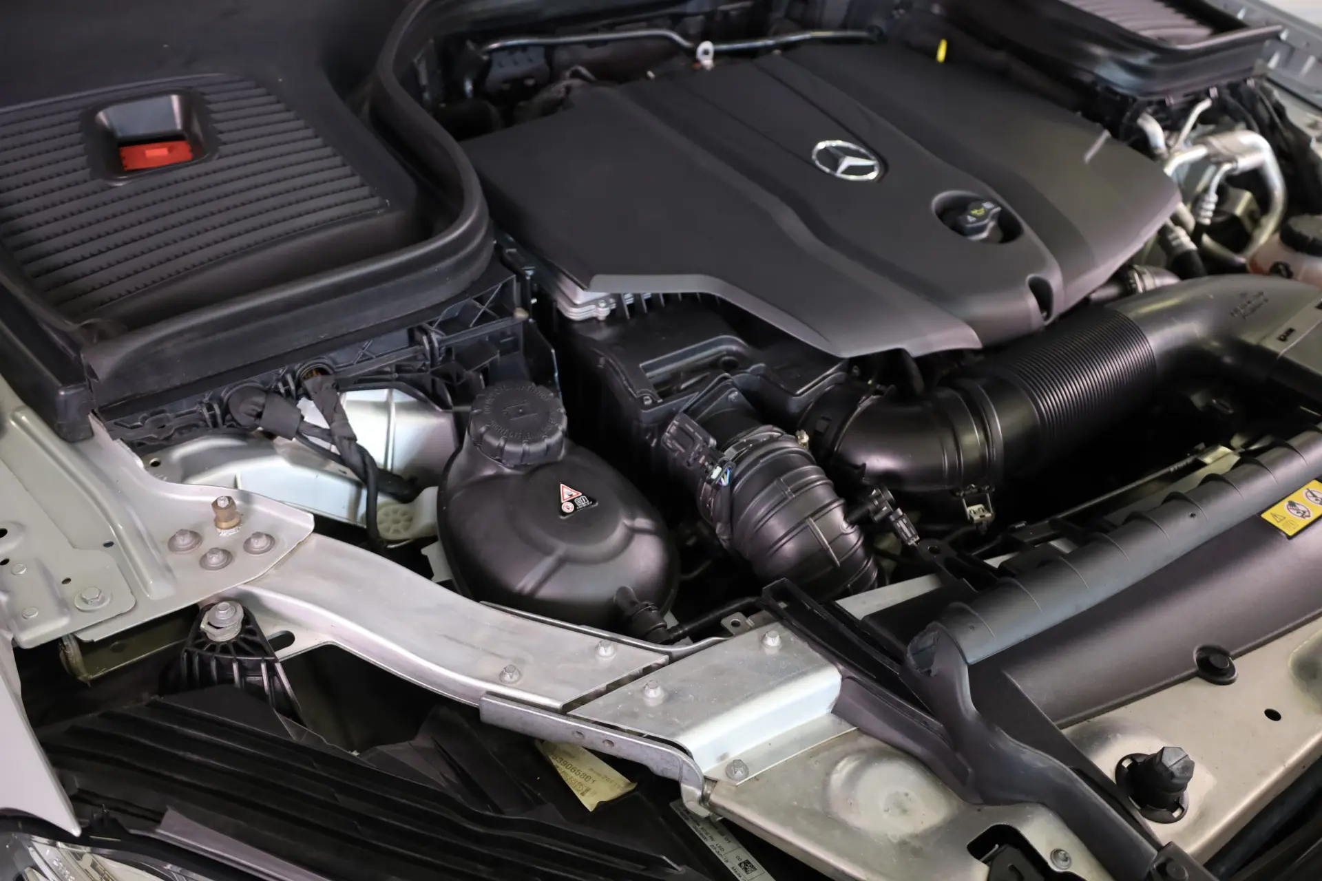 Mercedes-Benz GLC 250 d AMG Line 4-Matic 8