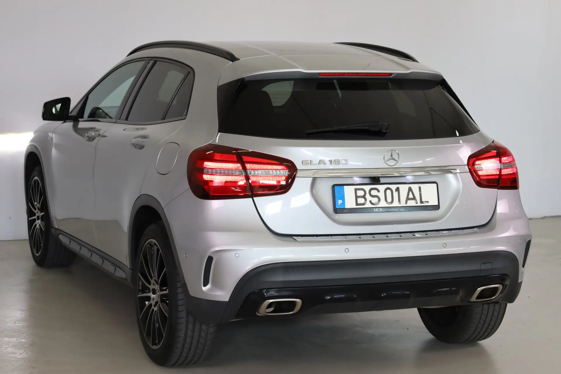Mercedes-Benz GLA 180 Edition 1 8