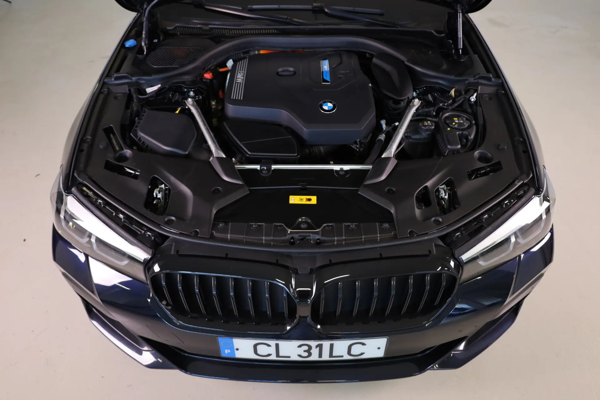 BMW 530 e Pack Desportivo M 9